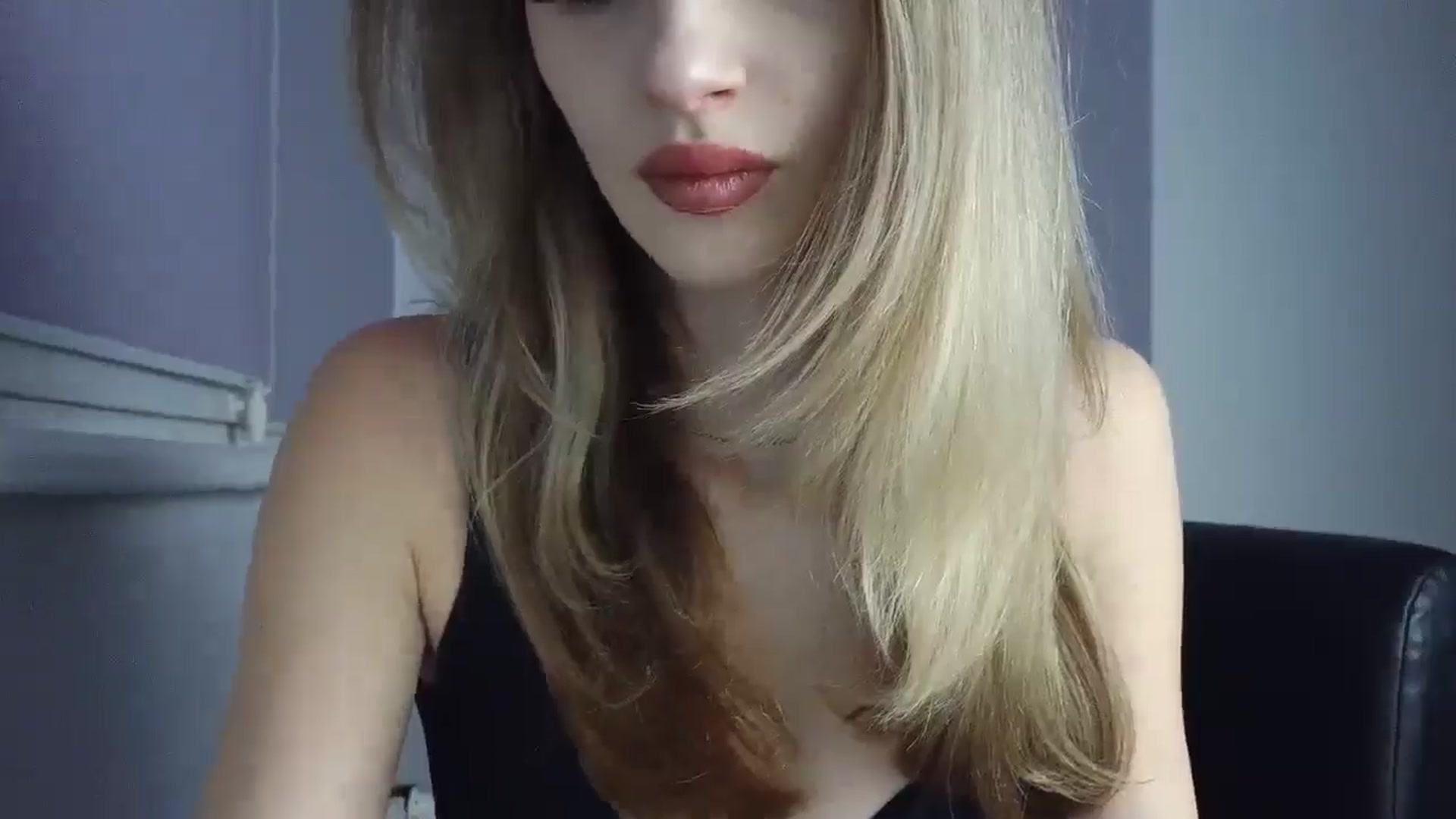 Gallery image thumbnail from MaryyCo's myfreecams stream on, 12/27/2025, 21:52 image 13 of 20