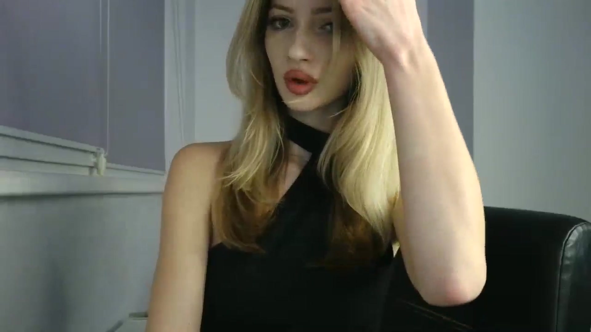 Gallery image thumbnail from MaryyCo's myfreecams stream on, 12/30/2025, 02:59 image 4 of 20