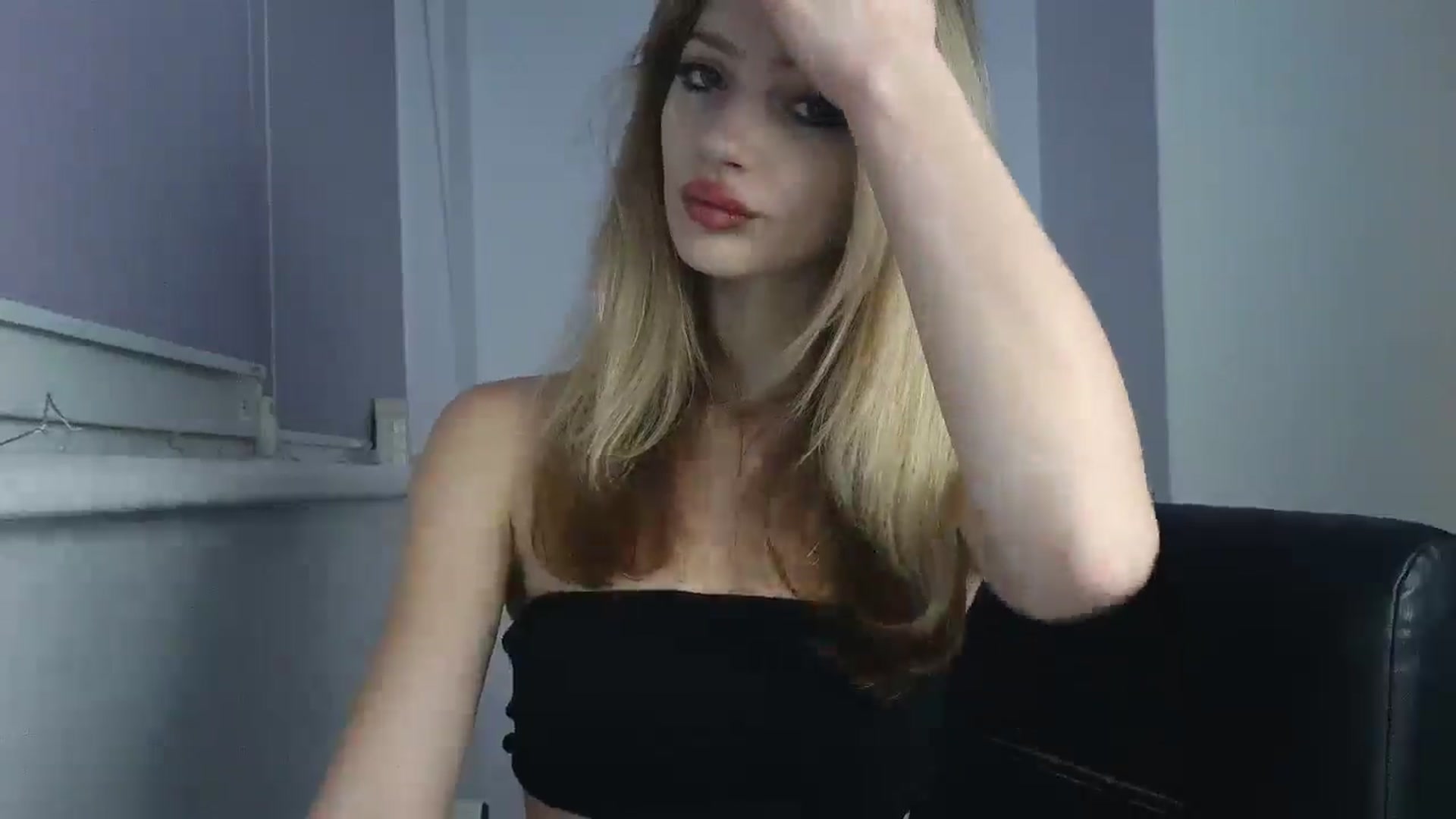 Gallery image thumbnail from MaryyCo's myfreecams stream on, 01/07/2026, 24:50 image 19 of 20