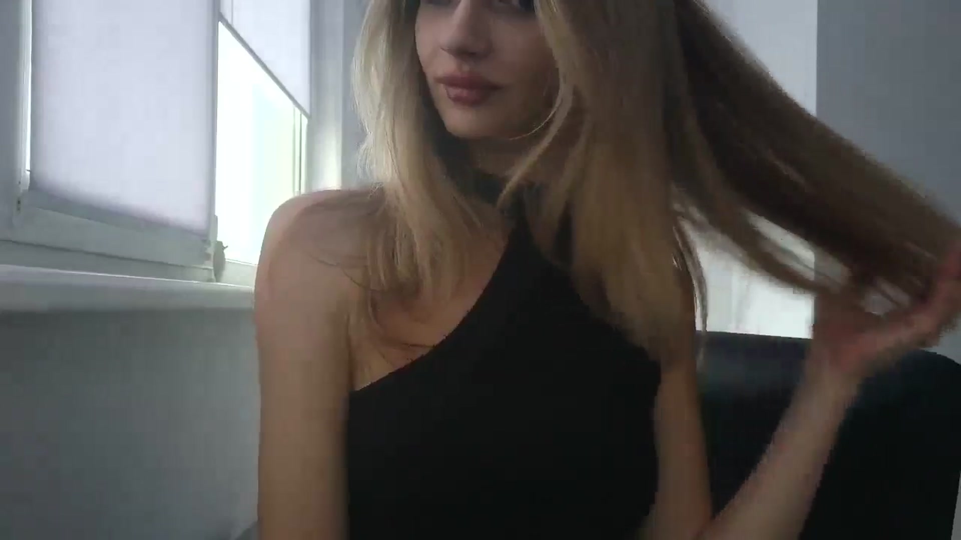 Gallery image thumbnail from MaryyCo's myfreecams stream on, 01/27/2026, 09:05 image 12 of 20