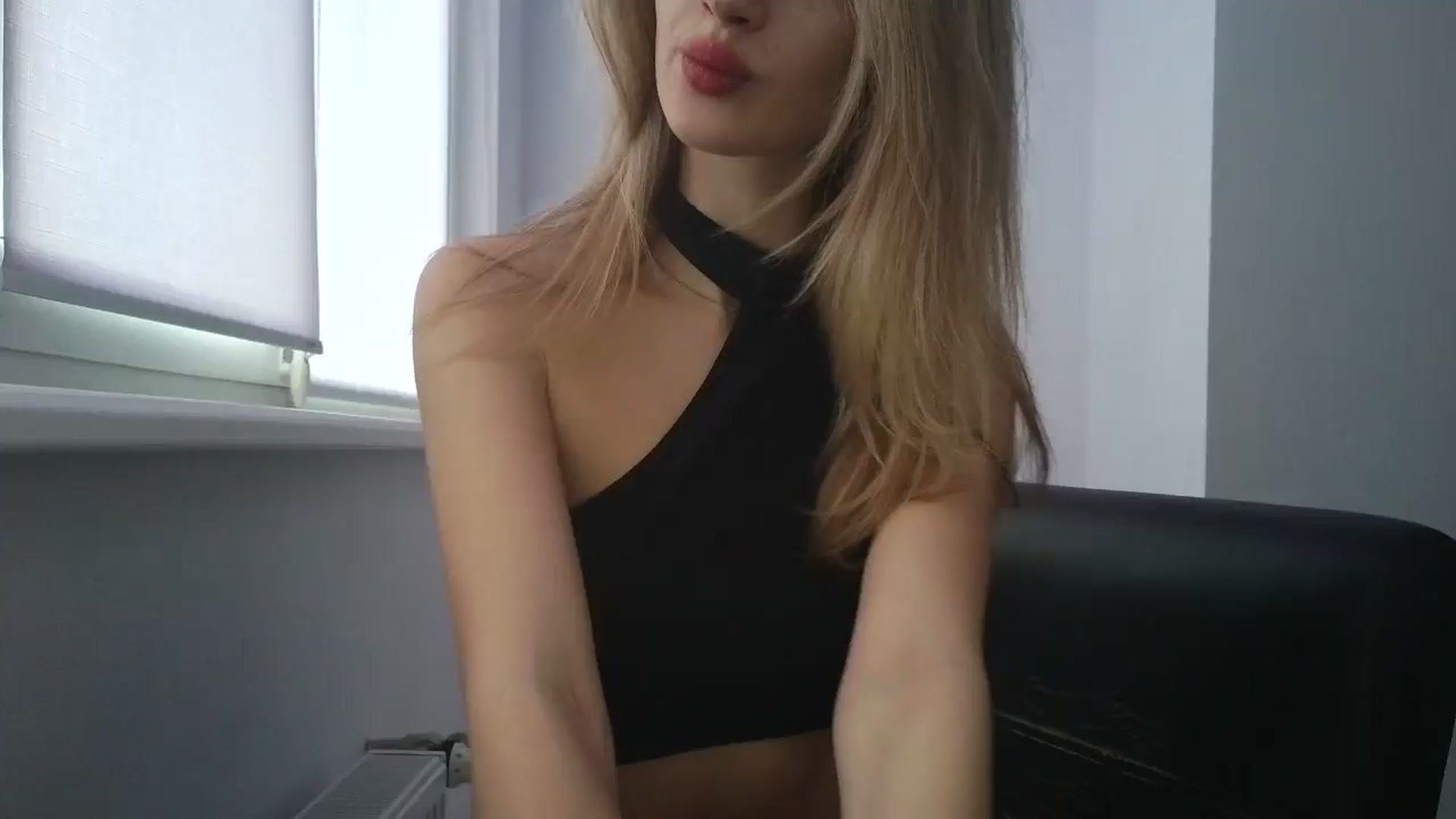 Gallery image thumbnail from MaryyCo's myfreecams stream on, 01/29/2026, 14:32 image 15 of 20