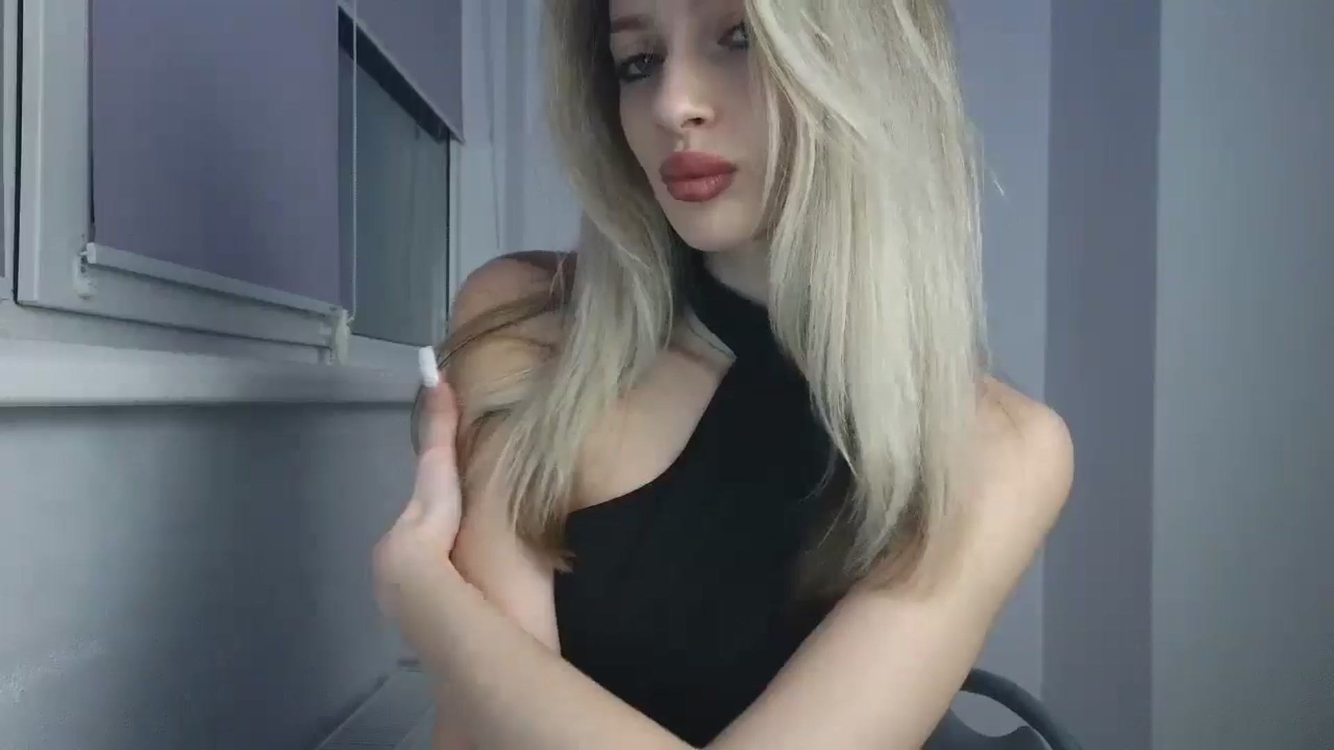 Gallery image thumbnail from MaryyCo's myfreecams stream on, 03/08/2026, 16:44 image 15 of 20