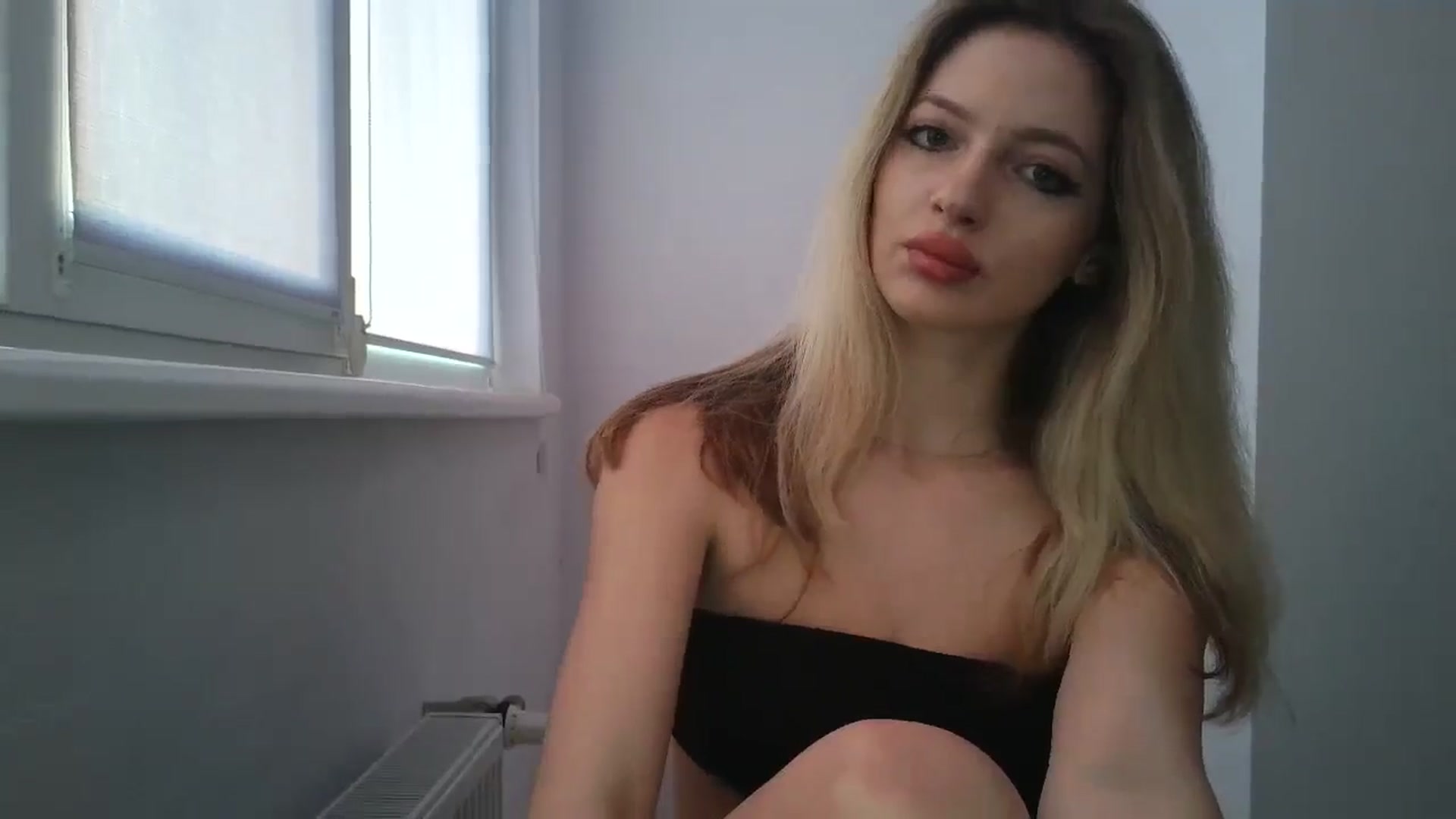 Gallery image thumbnail from MaryyCo's myfreecams stream on, 03/23/2026, 16:17 image 4 of 20