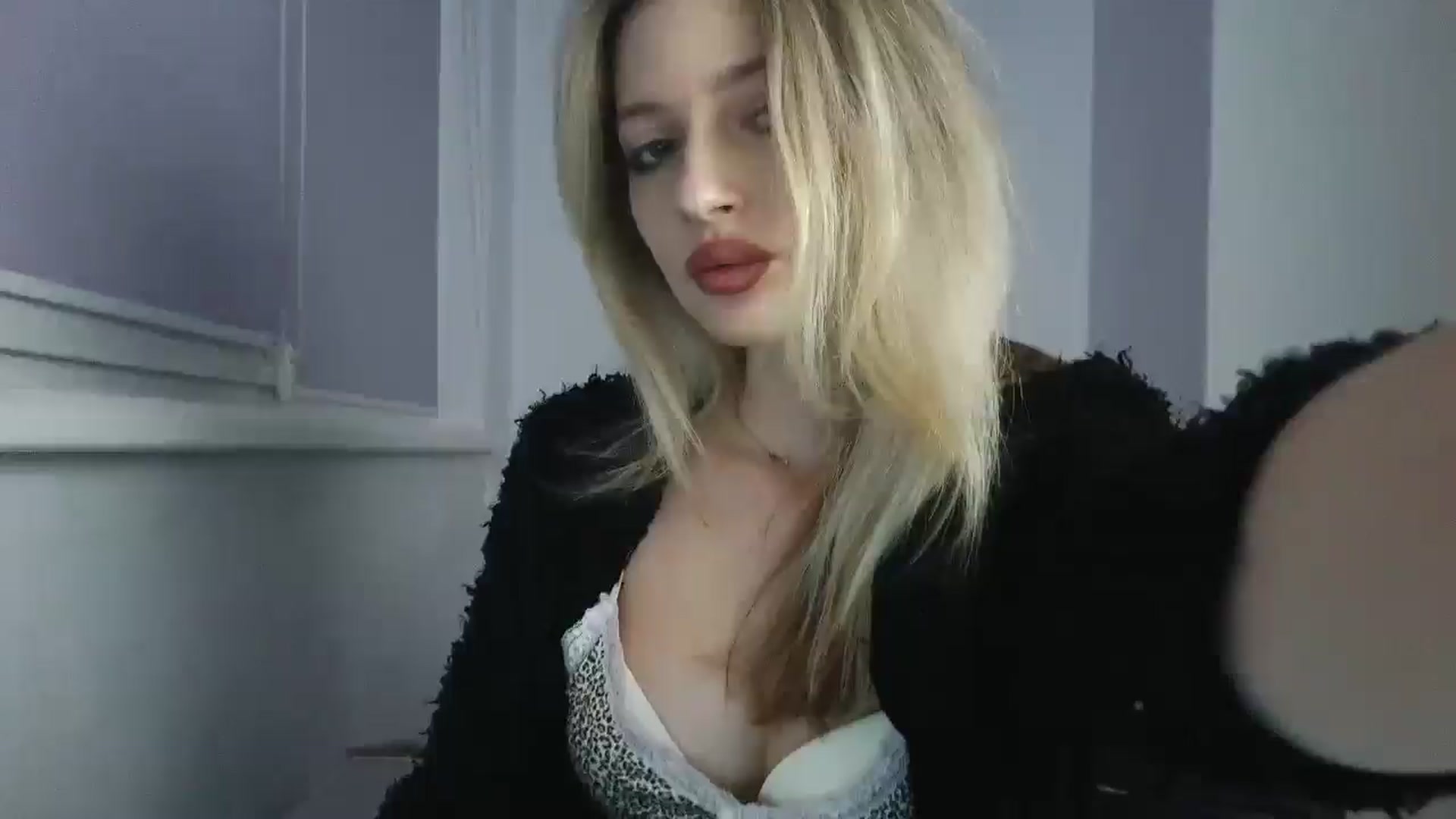 Gallery image thumbnail from MaryyCo's myfreecams stream on, 03/24/2026, 21:42 image 8 of 20