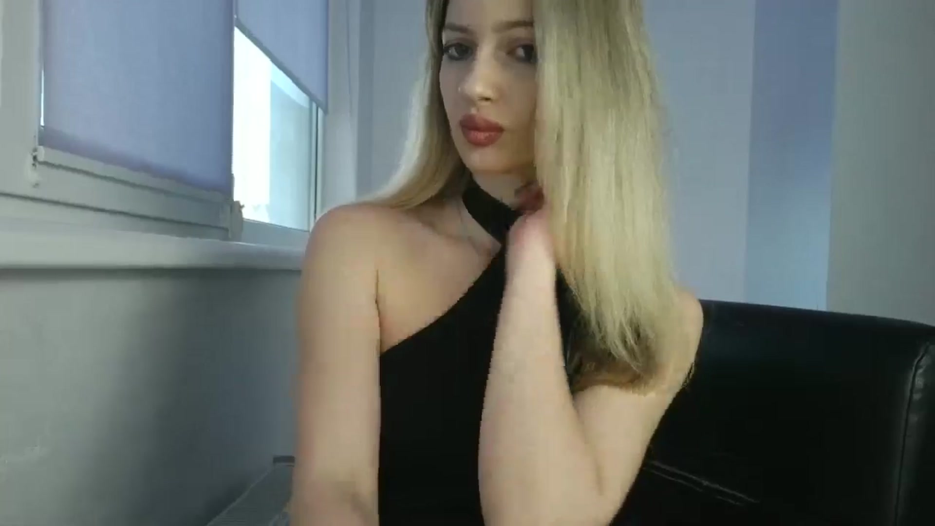 Gallery image thumbnail from MaryyCo's myfreecams stream on, 03/27/2026, 16:40 image 5 of 20