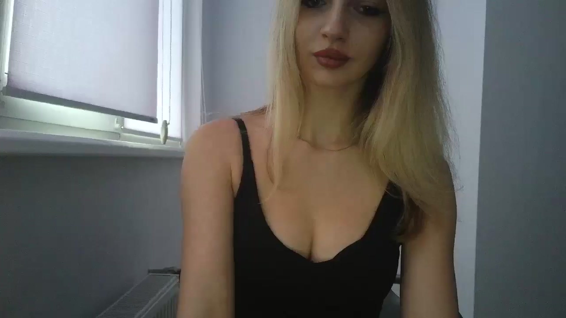 Gallery image thumbnail from MaryyCo's myfreecams stream on, 03/30/2026, 15:15 image 14 of 20