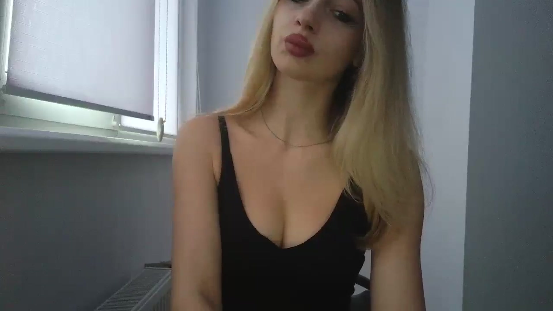 Gallery image thumbnail from MaryyCo's myfreecams stream on, 03/30/2026, 15:15 image 16 of 20