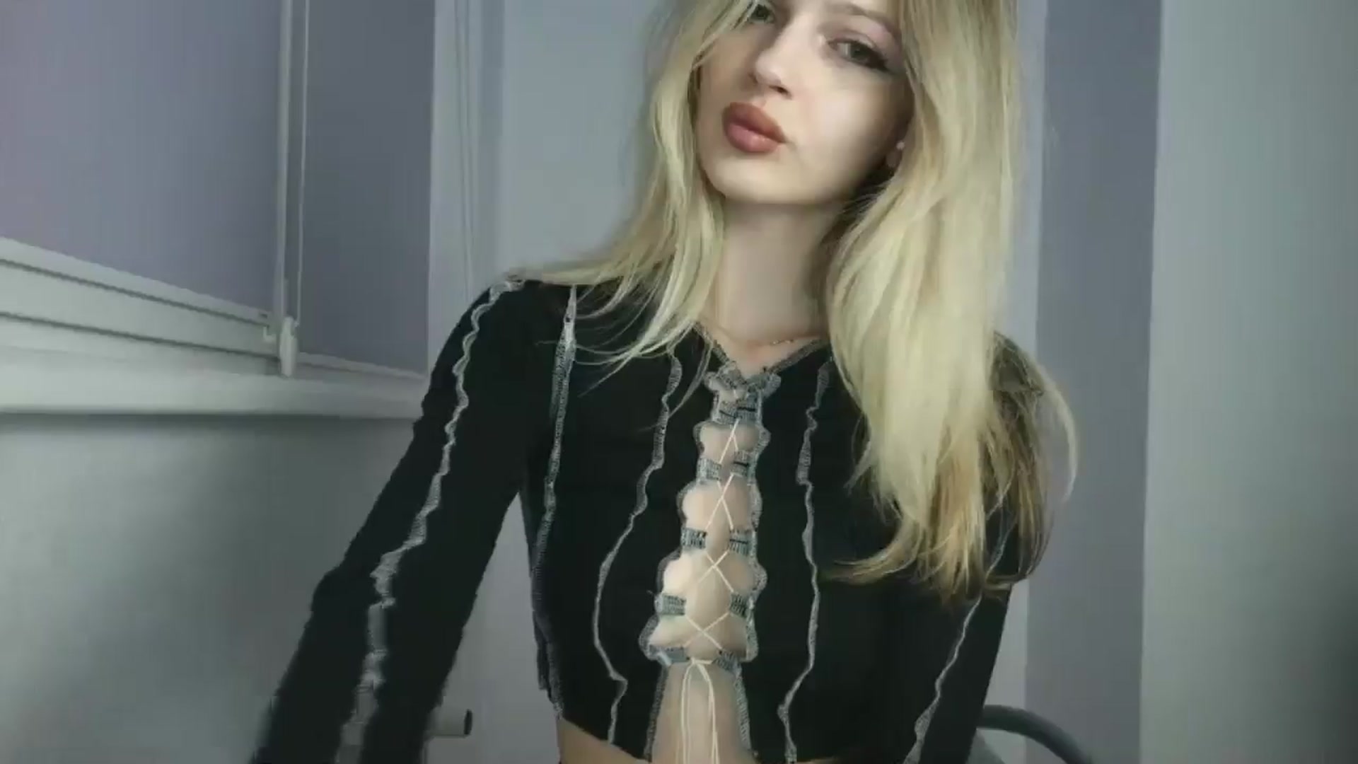 Gallery image thumbnail from MaryyCo's myfreecams stream on, 04/16/2026, 20:04 image 11 of 20