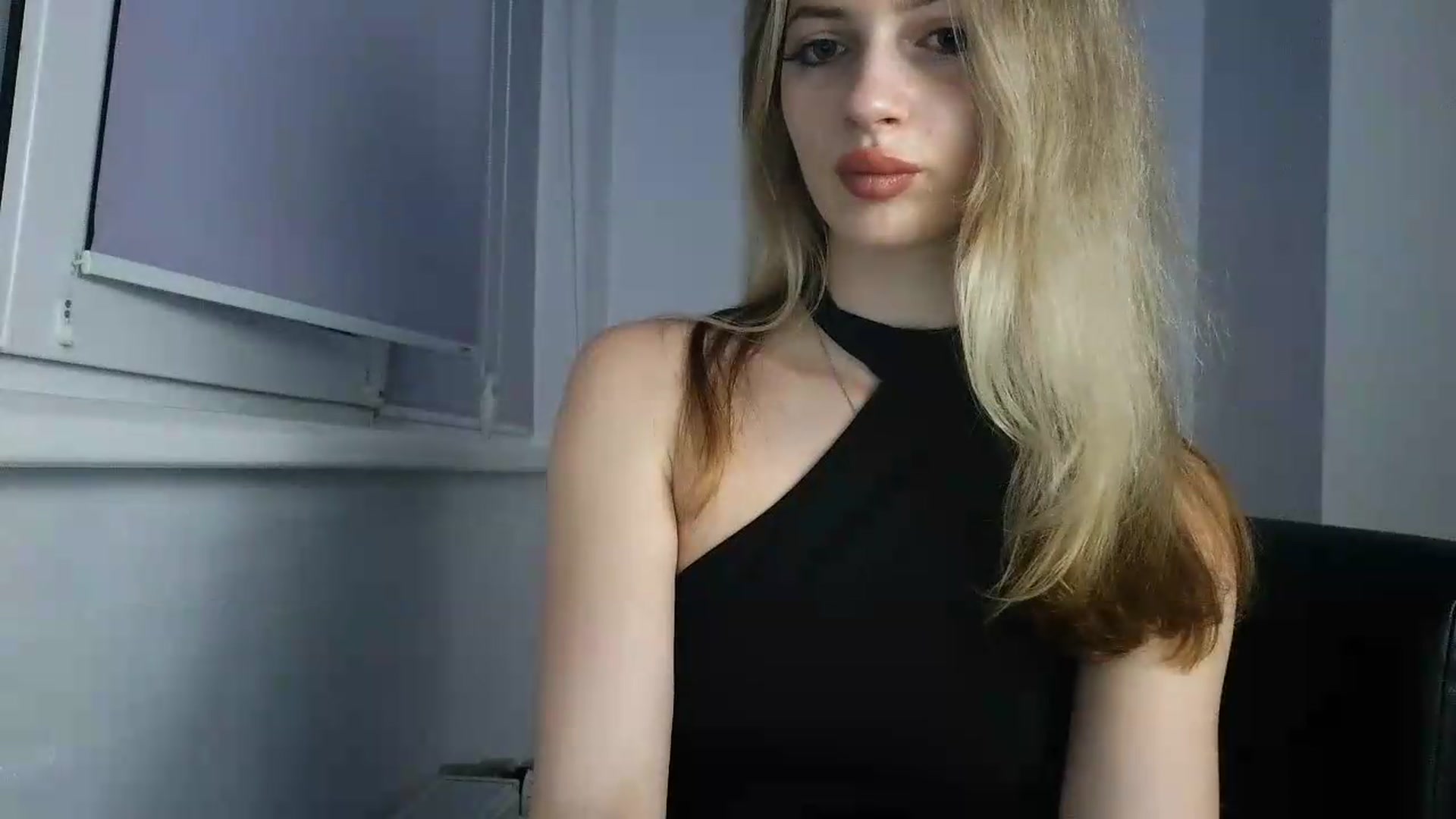 Gallery image thumbnail from MaryyCo's myfreecams stream on, 05/21/2026, 22:06 image 18 of 20