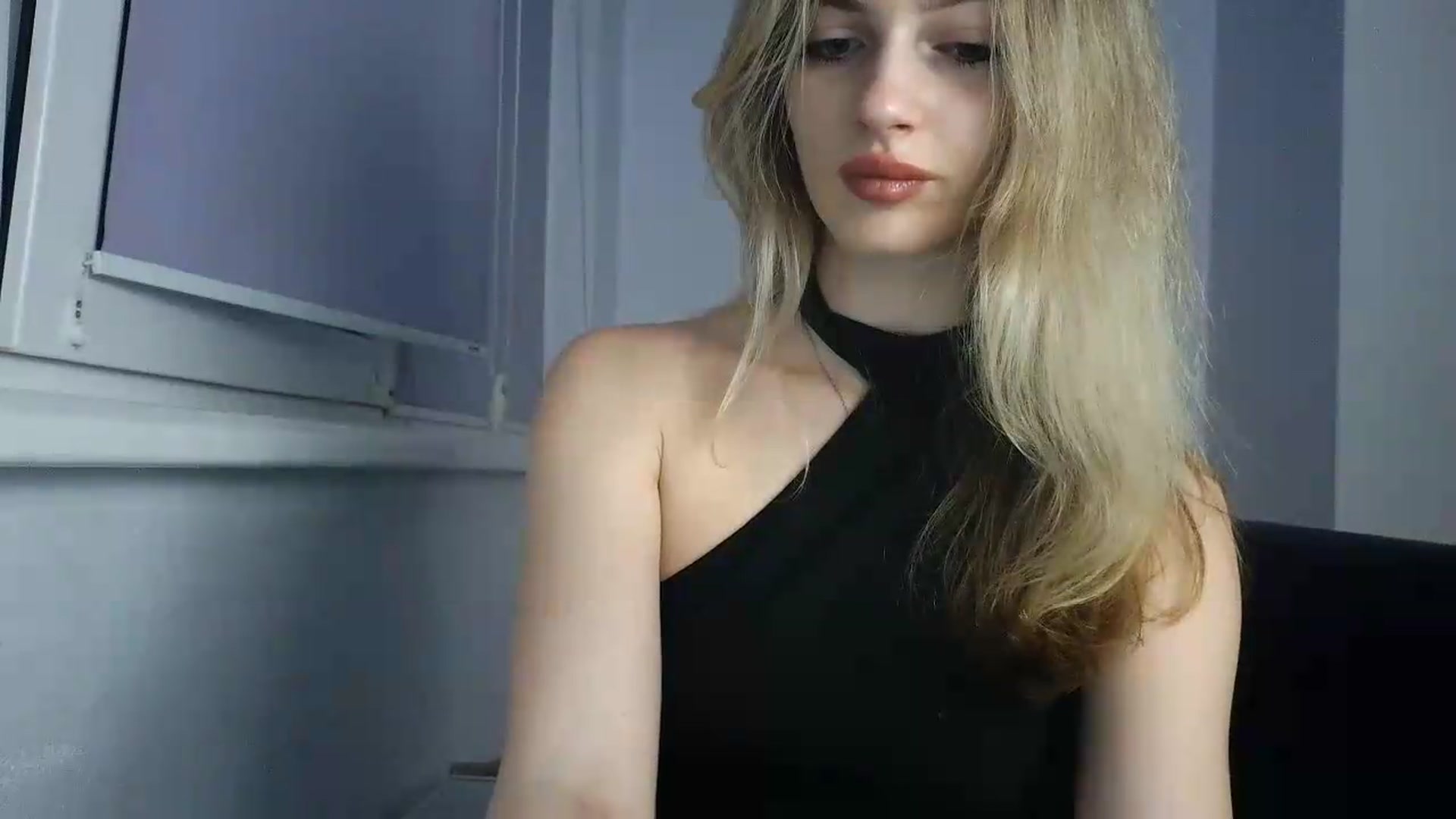 Gallery image thumbnail from MaryyCo's myfreecams stream on, 05/21/2026, 22:06 image 14 of 20