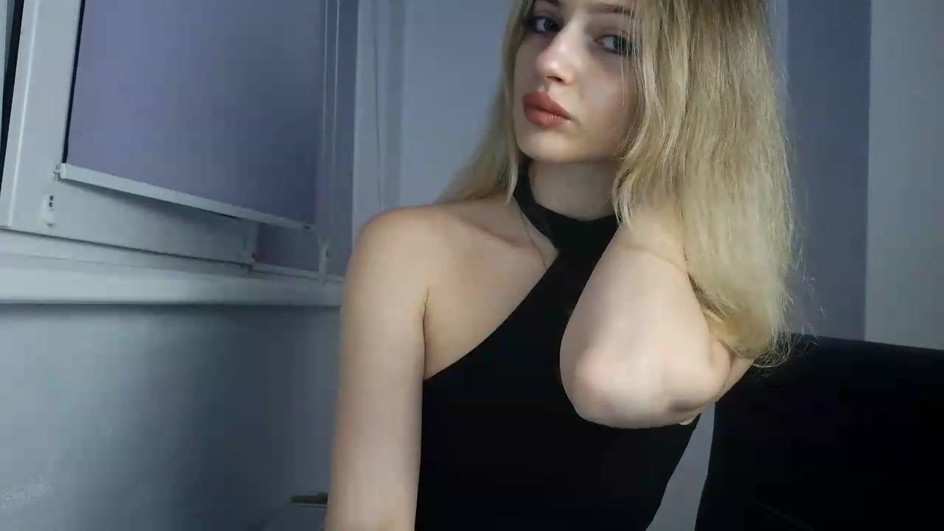 Gallery image thumbnail from MaryyCo's myfreecams stream on, 05/21/2026, 22:06 image 12 of 20