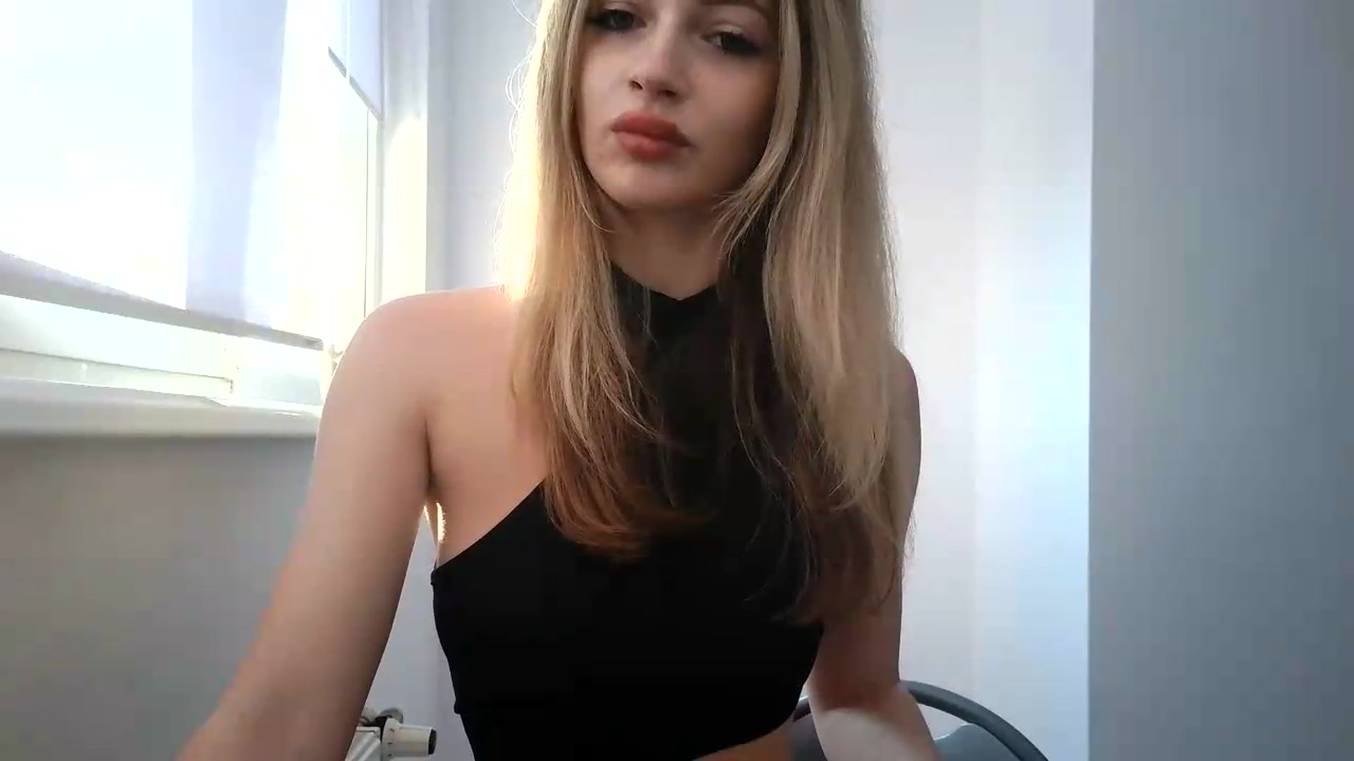 Gallery image thumbnail from MaryyCo's myfreecams stream on, 06/05/2026, 16:39 image 18 of 20
