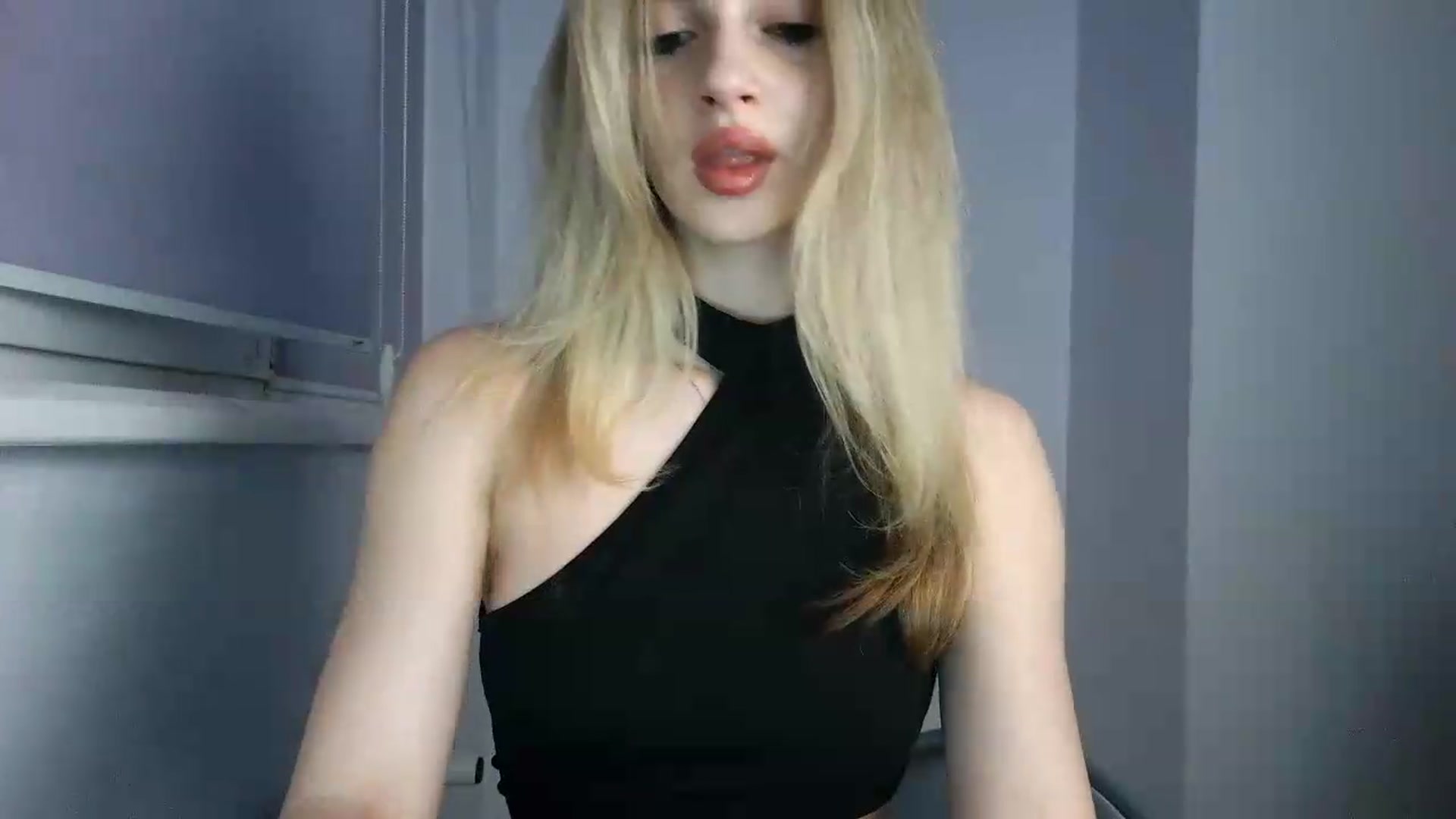 Gallery image thumbnail from MaryyCo's myfreecams stream on, 06/05/2026, 23:13 image 5 of 20