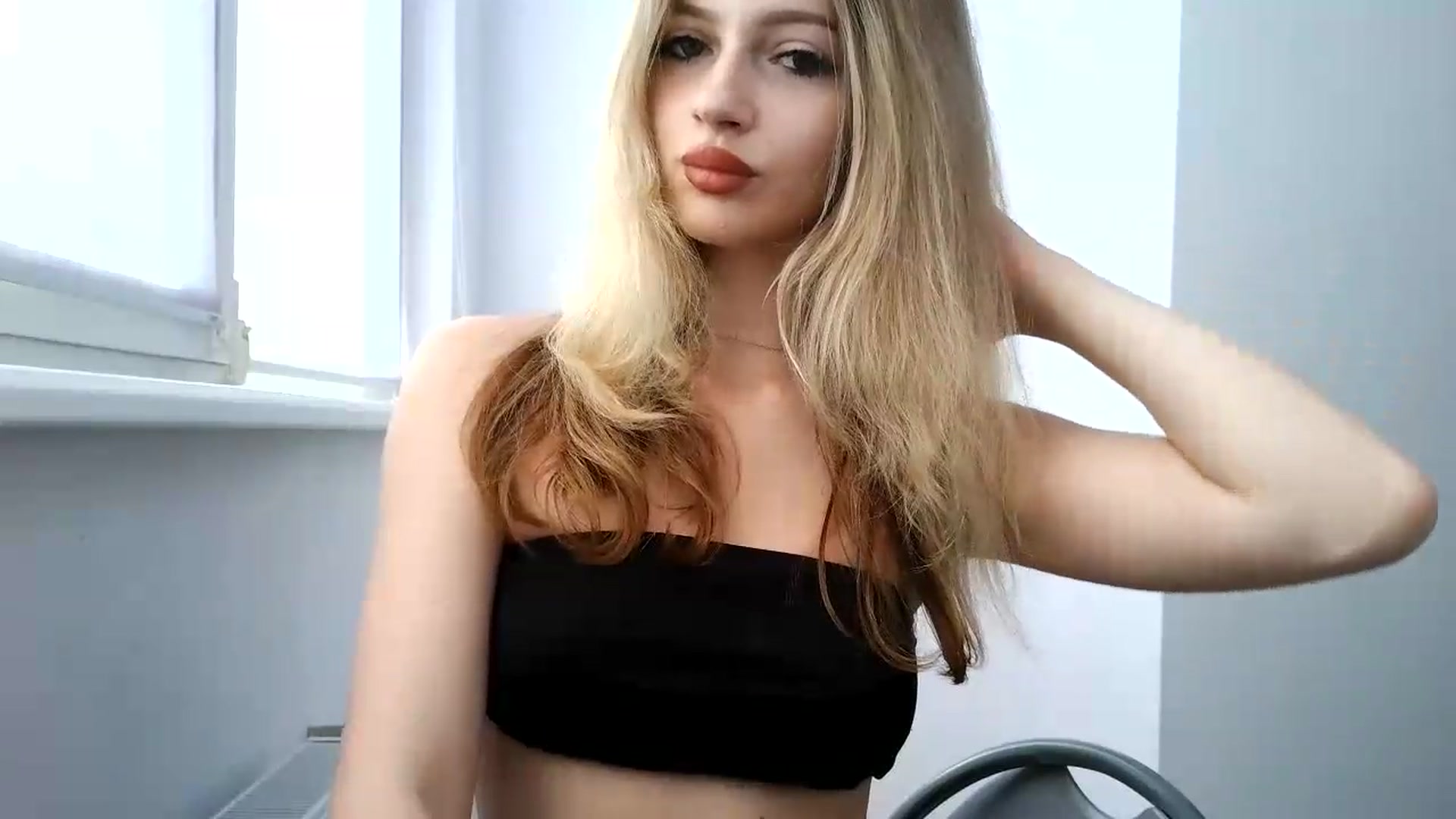 Gallery image thumbnail from MaryyCo's myfreecams stream on, 06/25/2026, 15:53 image 18 of 20