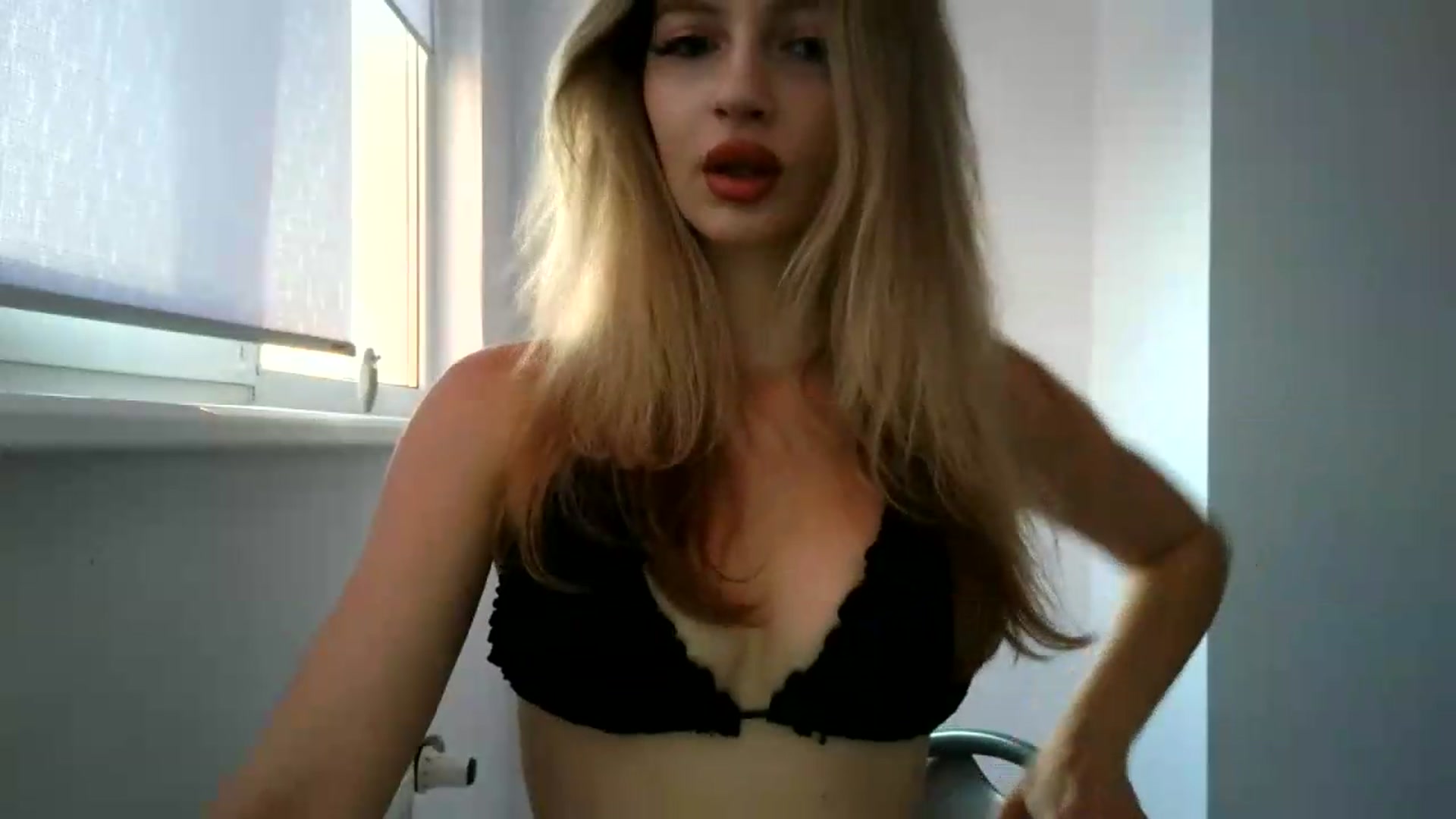 Gallery image thumbnail from MaryyCo's myfreecams stream on, 07/05/2026, 17:47 image 7 of 20