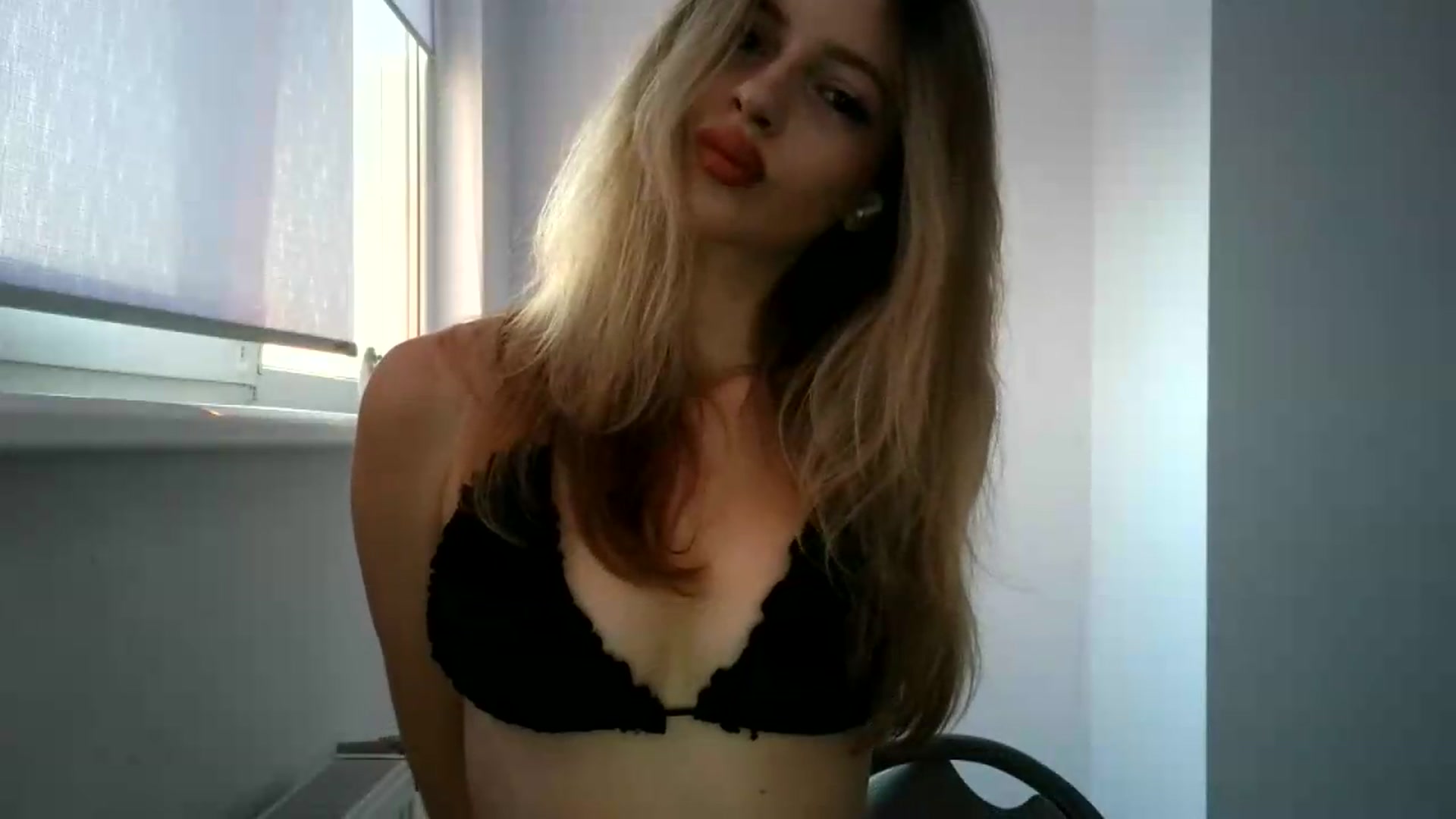 Gallery image thumbnail from MaryyCo's myfreecams stream on, 07/05/2026, 17:47 image 11 of 20
