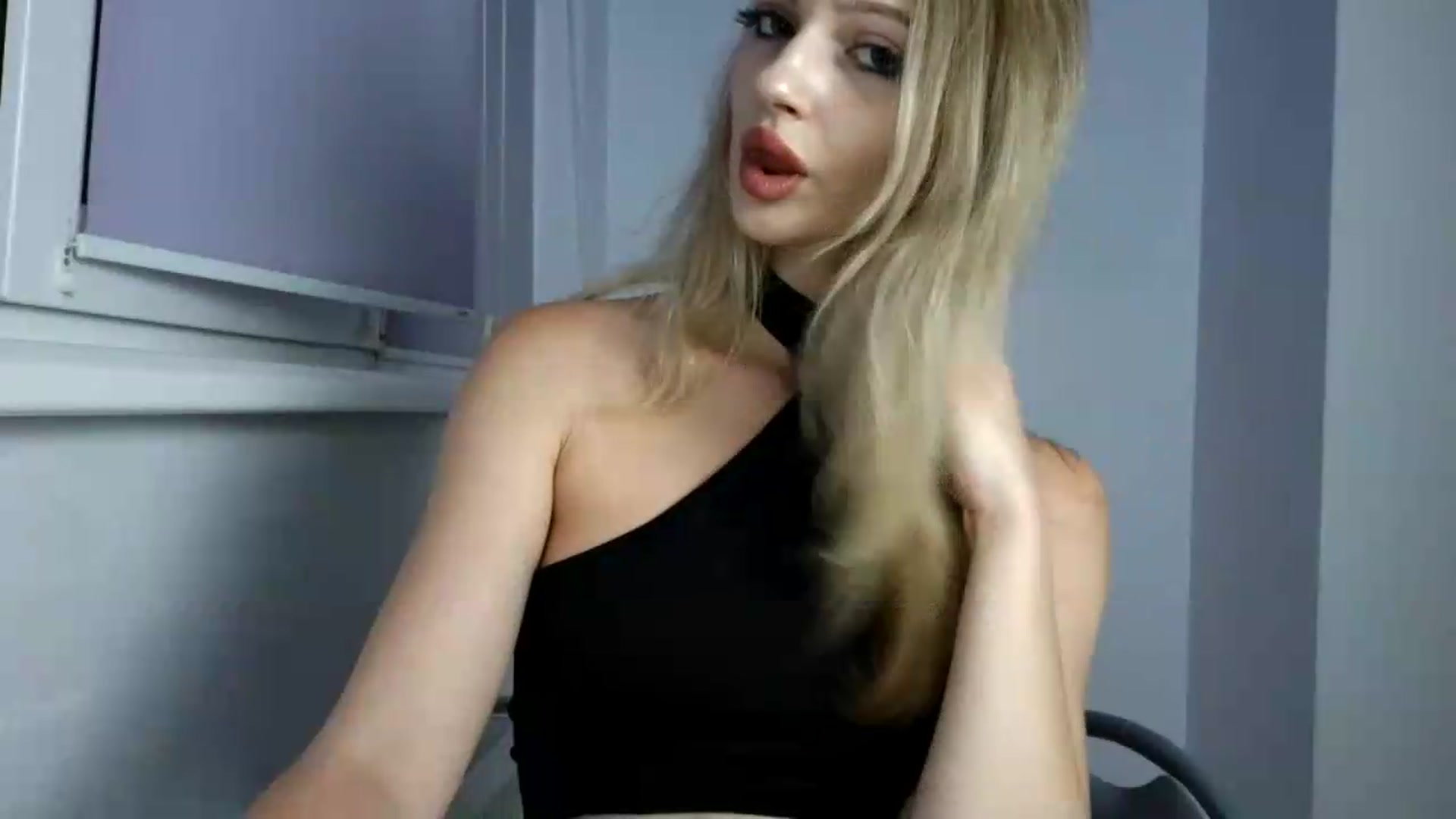 Gallery image thumbnail from MaryyCo's myfreecams stream on, 07/08/2026, 20:22 image 18 of 20