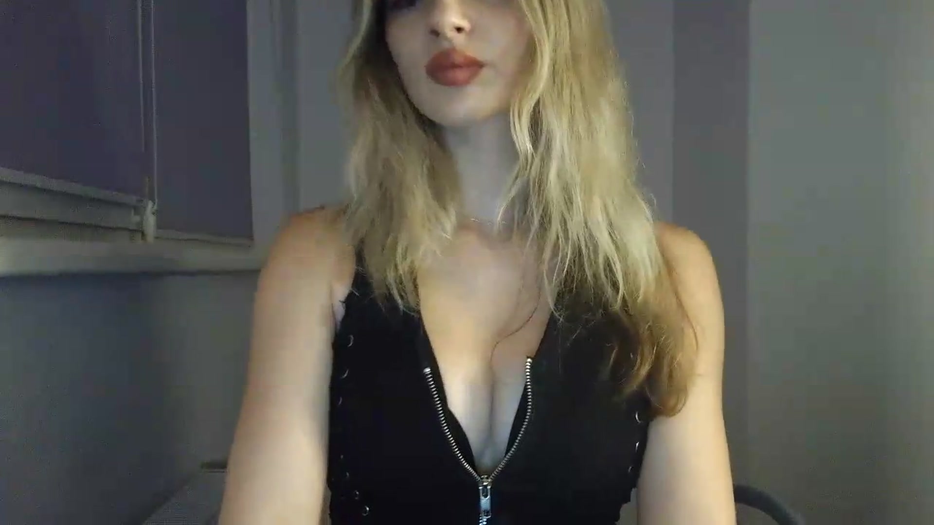 Gallery image thumbnail from MaryyCo's myfreecams stream on, 07/09/2026, 23:16 image 13 of 20
