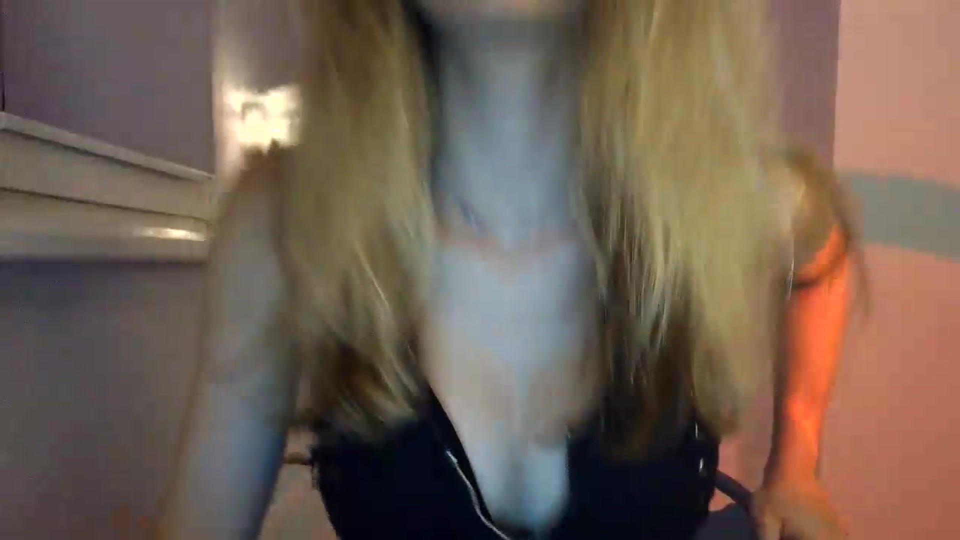 Gallery image thumbnail from MaryyCo's myfreecams stream on, 07/30/2026, 22:49 image 4 of 20