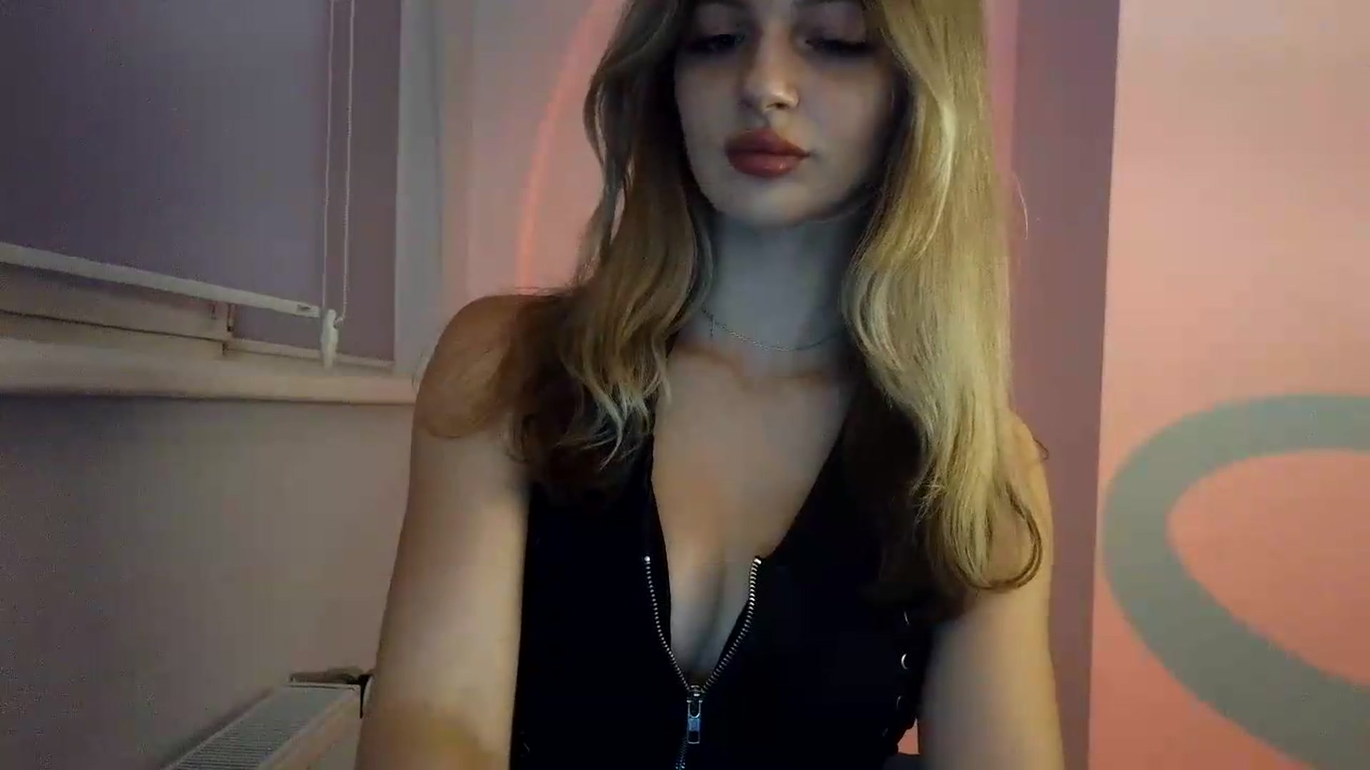 Gallery image thumbnail from MaryyCo's myfreecams stream on, 09/12/2026, 19:59 image 17 of 20
