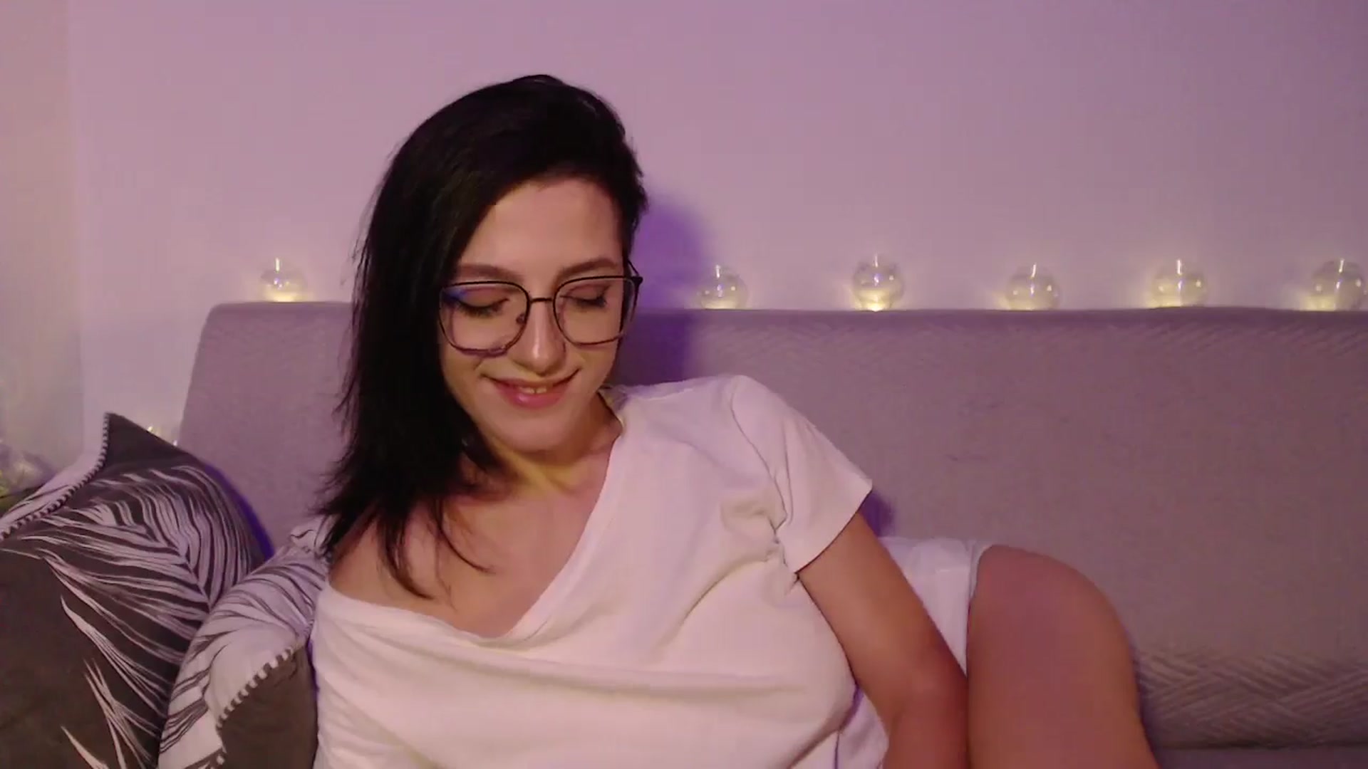 Gallery image thumbnail from Masha____'s myfreecams stream on, 09/23/2024, 02:33 image 15 of 20
