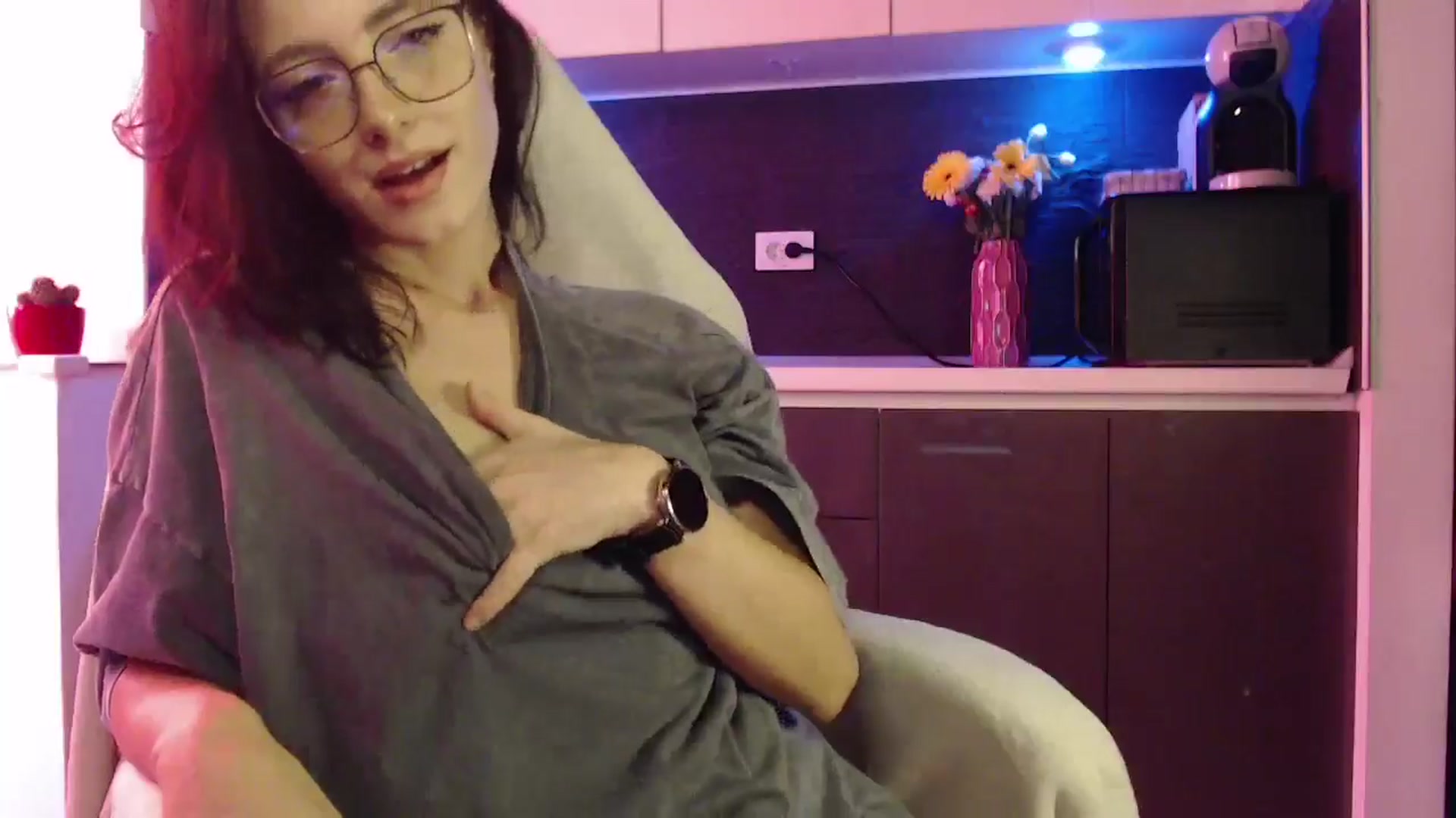 Gallery image thumbnail from Masha____'s myfreecams stream on, 10/03/2024, 08:39 image 3 of 20