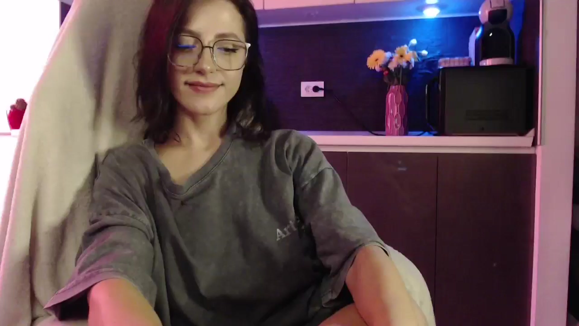 Gallery image thumbnail from Masha____'s myfreecams stream on, 10/03/2024, 11:08 image 10 of 20
