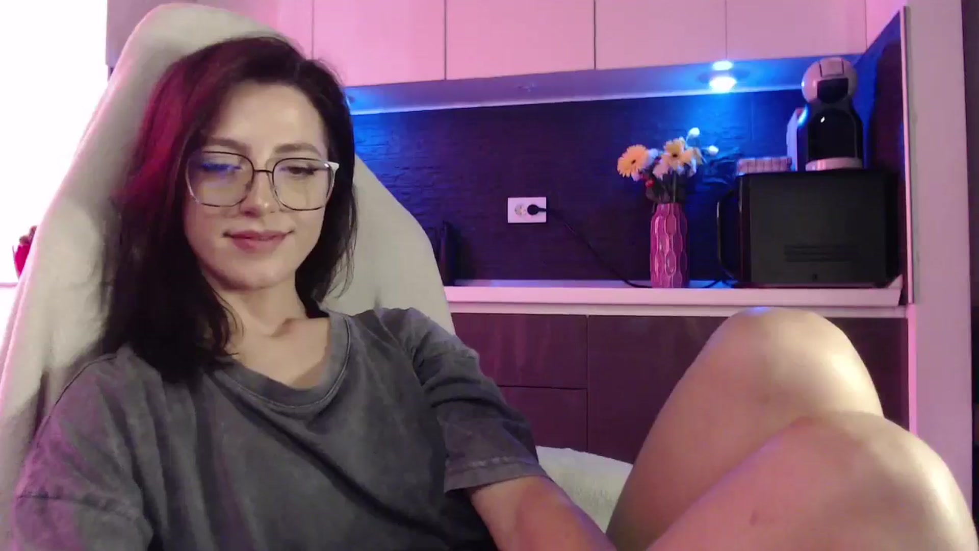 Gallery image thumbnail from Masha____'s myfreecams stream on, 10/03/2024, 11:08 image 4 of 20