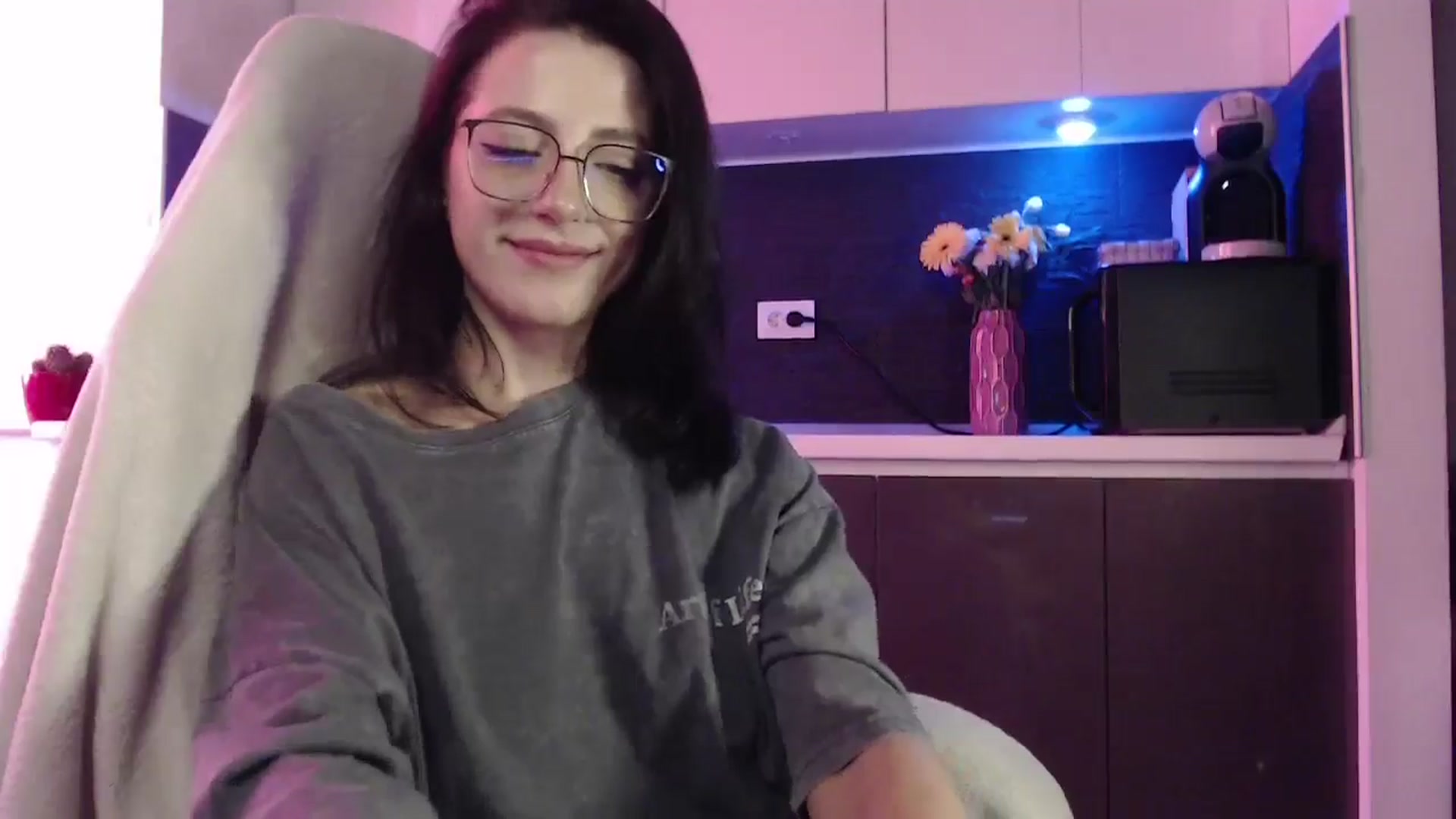Gallery image thumbnail from Masha____'s myfreecams stream on, 10/03/2024, 11:08 image 18 of 20