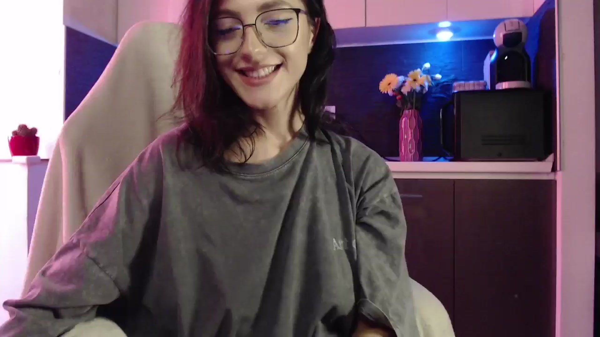 Gallery image thumbnail from Masha____'s myfreecams stream on, 10/03/2024, 12:28 image 15 of 20