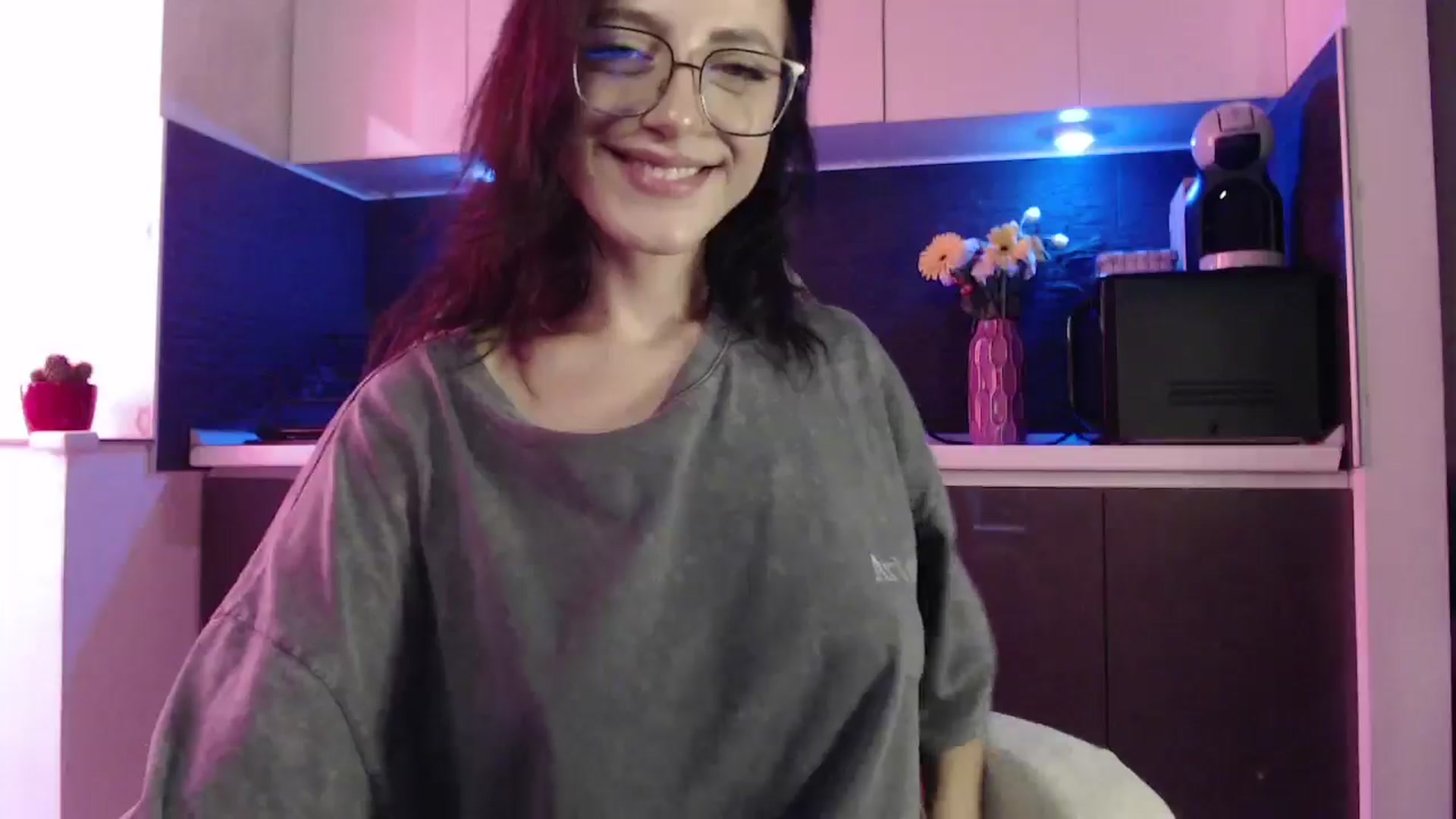 Gallery image thumbnail from Masha____'s myfreecams stream on, 10/03/2024, 12:28 image 4 of 20