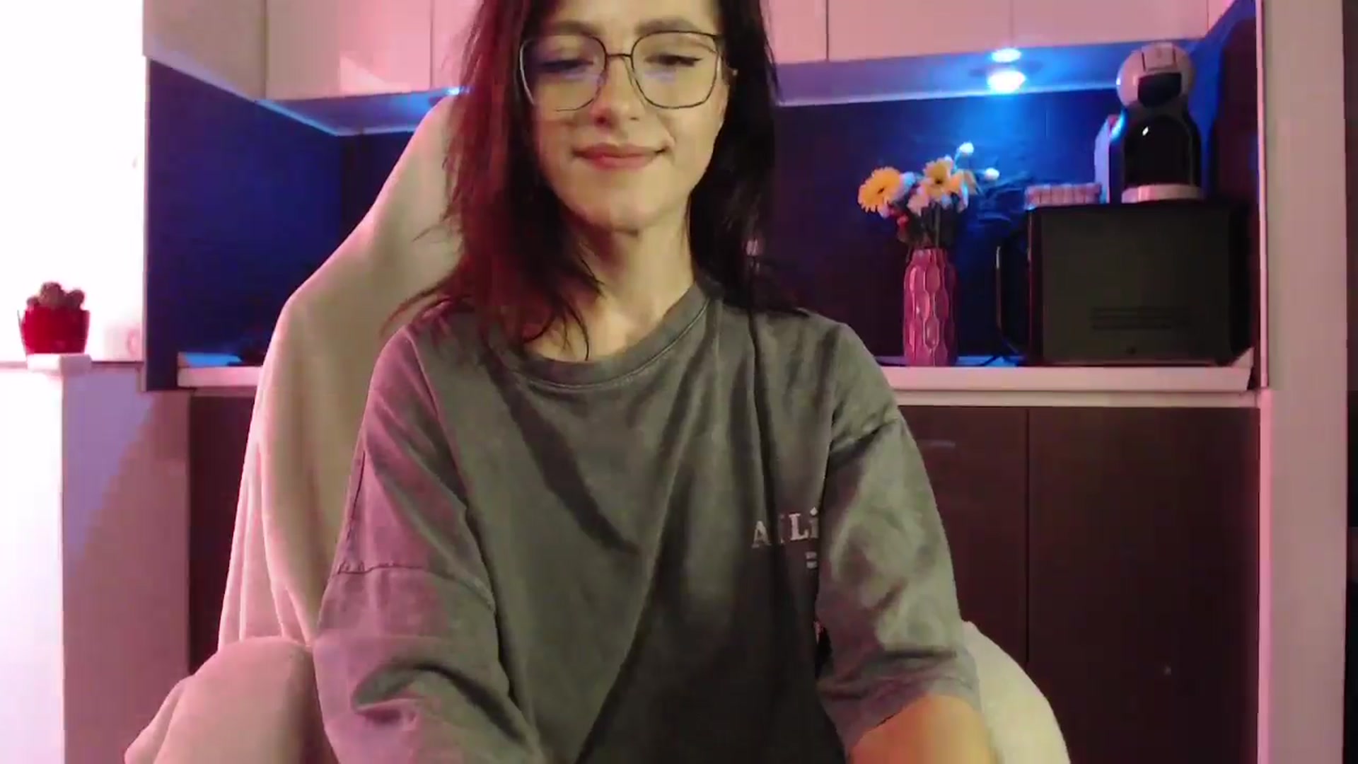 Gallery image thumbnail from Masha____'s myfreecams stream on, 10/03/2024, 12:28 image 11 of 20