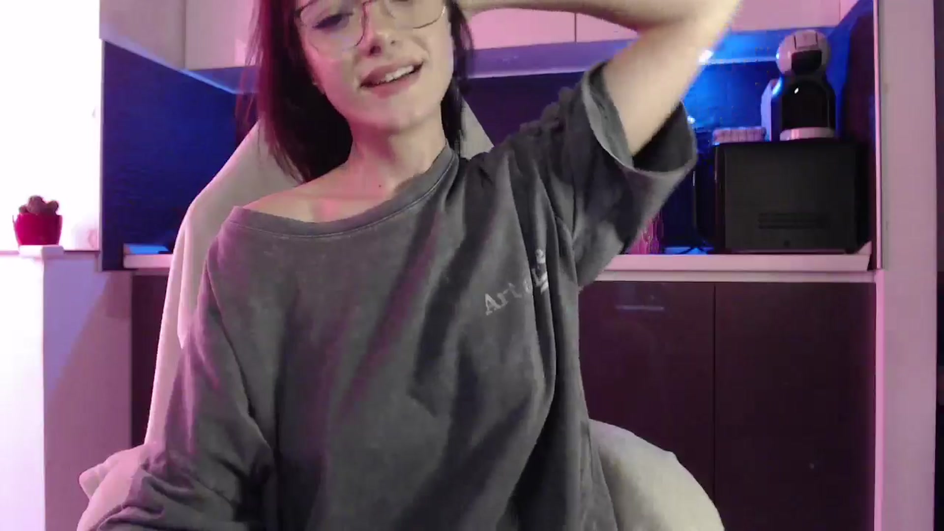 Gallery image thumbnail from Masha____'s myfreecams stream on, 10/03/2024, 12:28 image 19 of 20