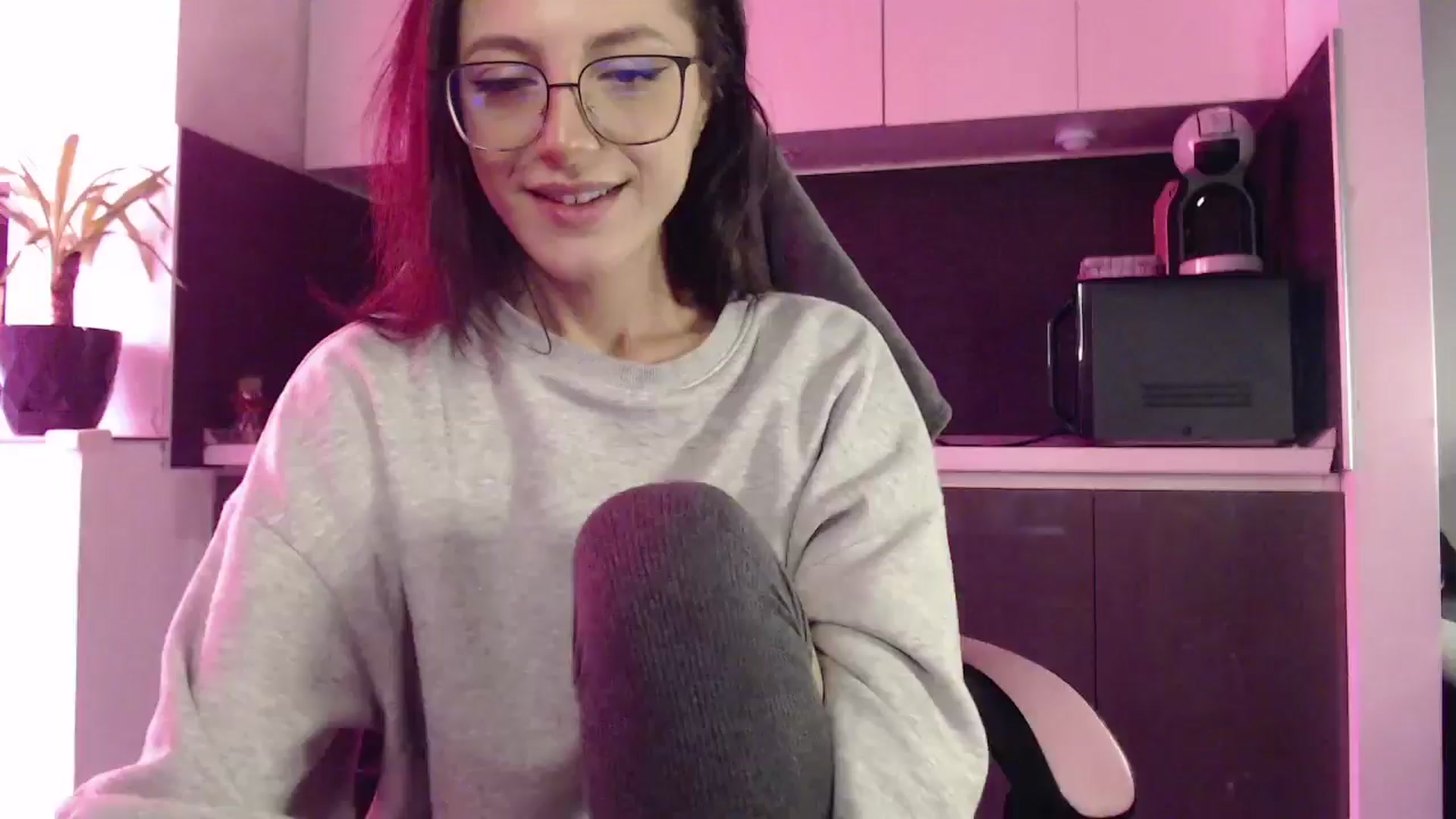 Gallery image thumbnail from Masha____'s myfreecams stream on, 10/15/2024, 10:59 image 17 of 20