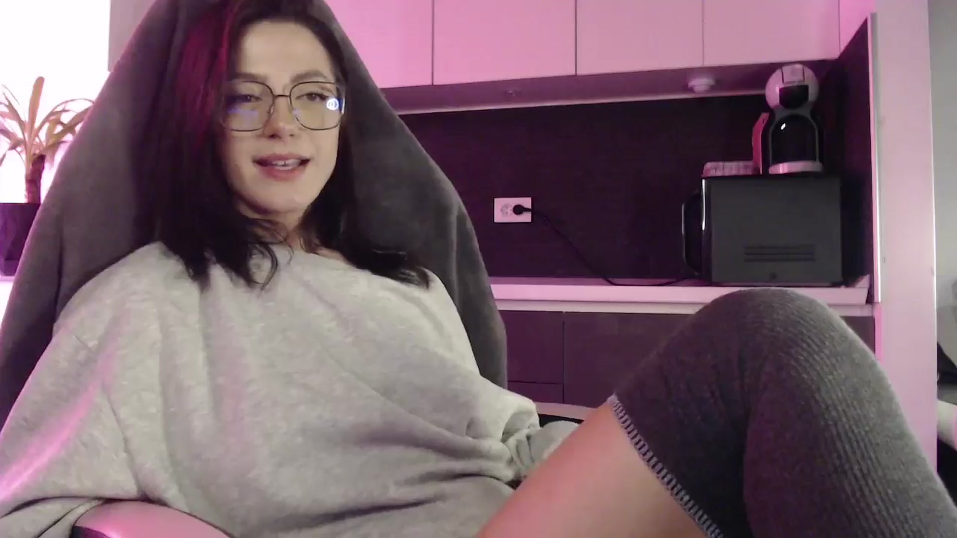 Gallery image thumbnail from Masha____'s myfreecams stream on, 10/15/2024, 12:22 image 10 of 20