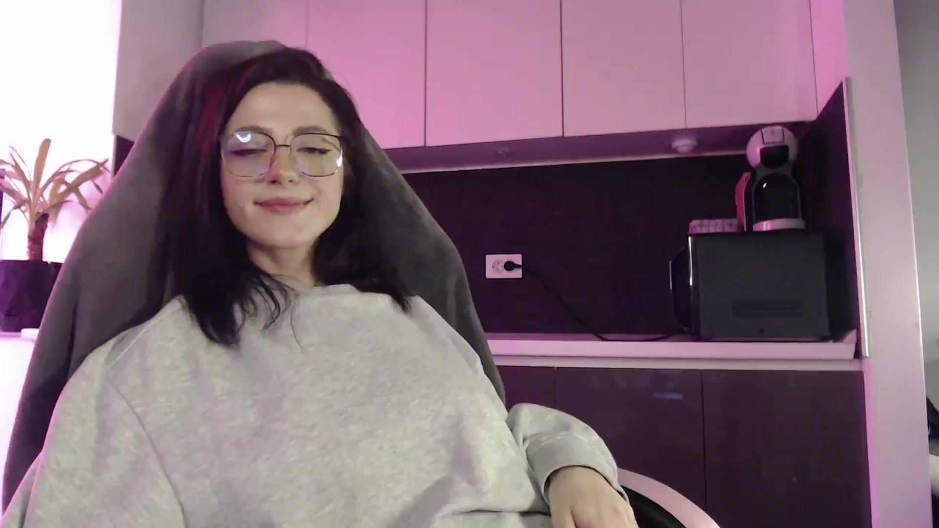 Gallery image thumbnail from Masha____'s myfreecams stream on, 10/15/2024, 12:22 image 18 of 20