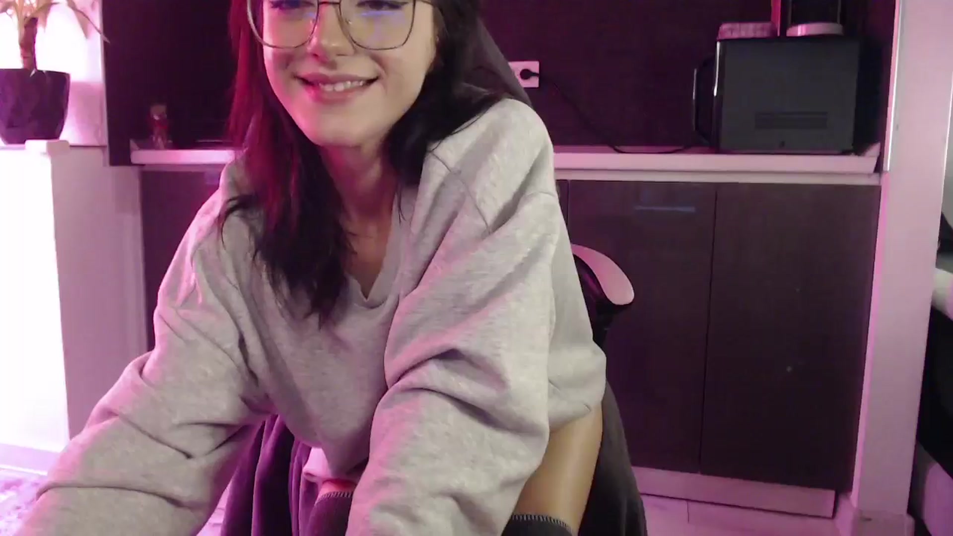 Gallery image thumbnail from Masha____'s myfreecams stream on, 10/15/2024, 12:22 image 5 of 20