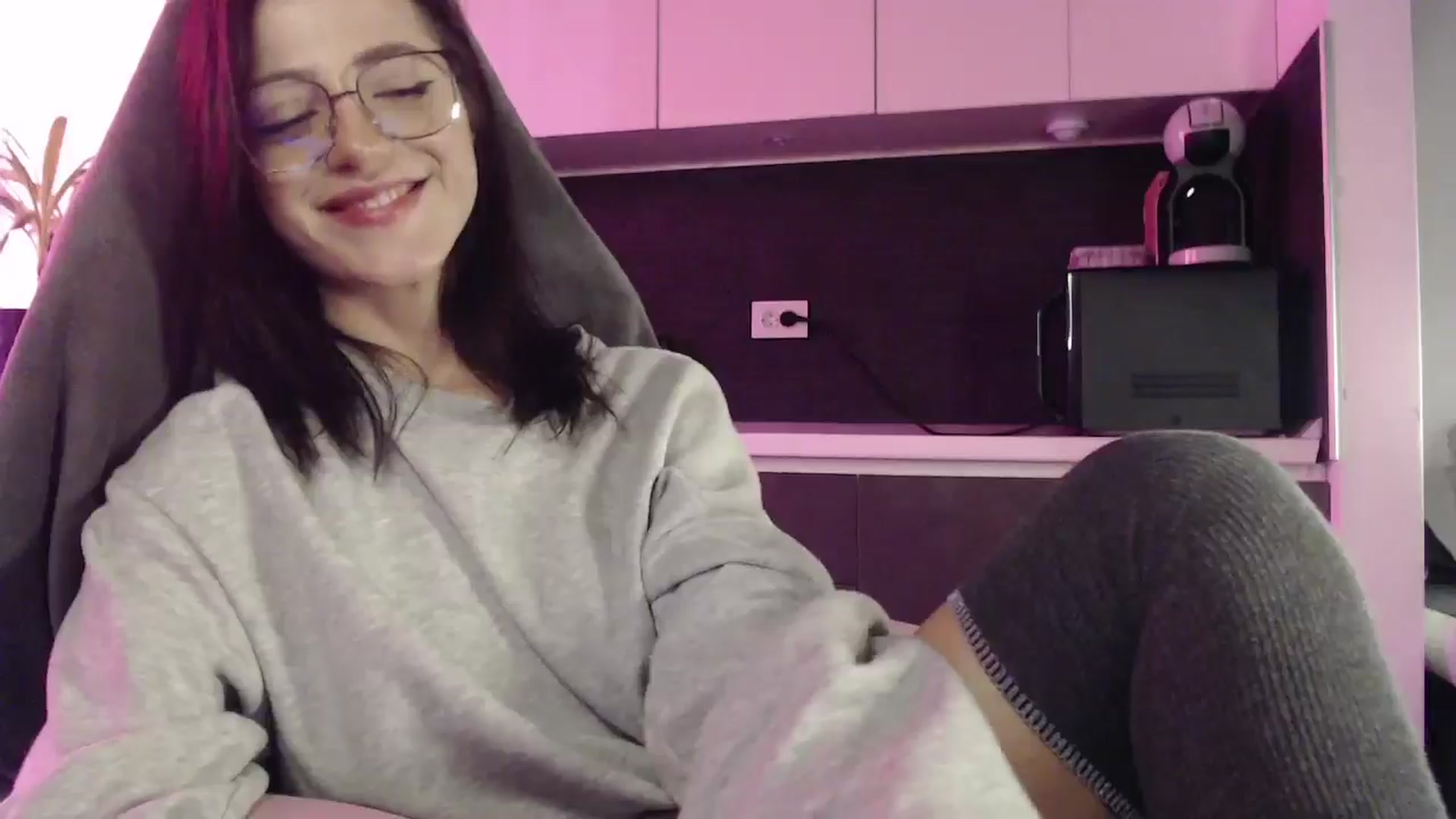 Gallery image thumbnail from Masha____'s myfreecams stream on, 10/15/2024, 12:22 image 12 of 20