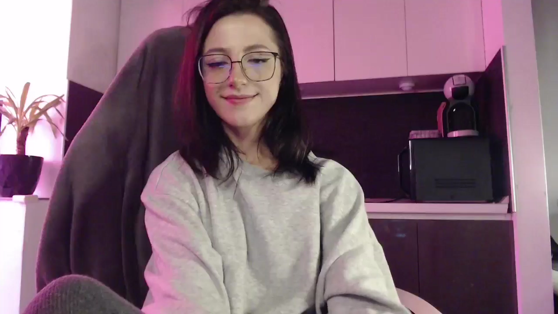 Gallery image thumbnail from Masha____'s myfreecams stream on, 10/15/2024, 12:22 image 16 of 20