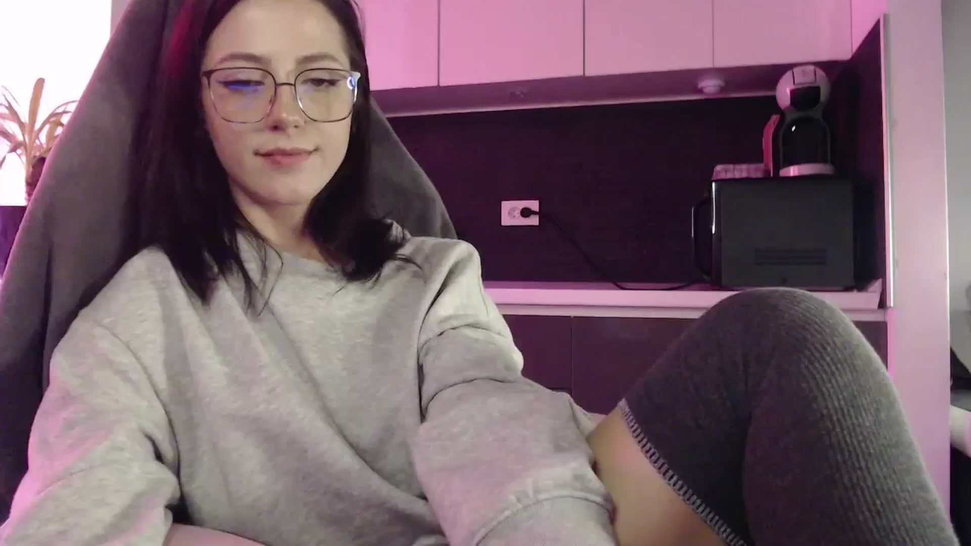 Gallery image thumbnail from Masha____'s myfreecams stream on, 10/15/2024, 12:22 image 13 of 20