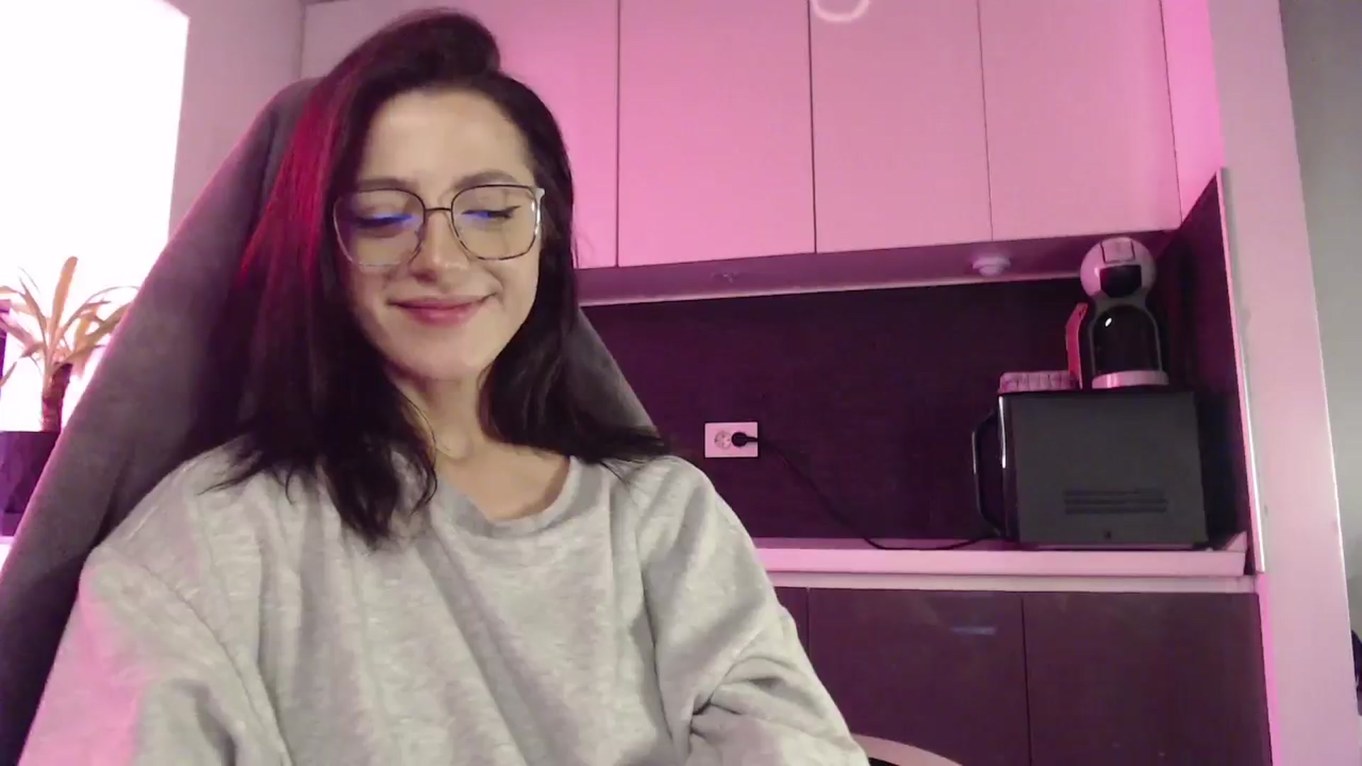 Gallery image thumbnail from Masha____'s myfreecams stream on, 10/15/2024, 12:22 image 6 of 20