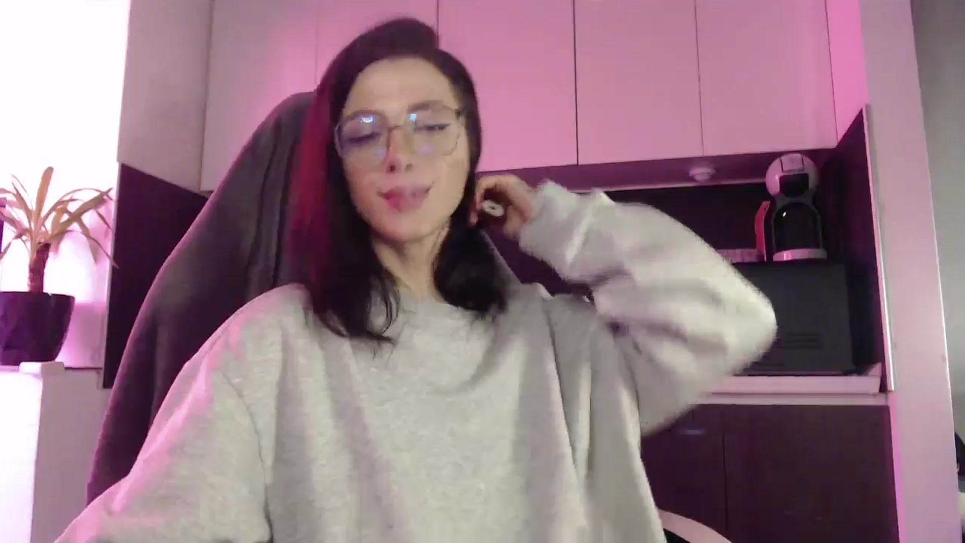 Gallery image thumbnail from Masha____'s myfreecams stream on, 10/15/2024, 12:22 image 19 of 20