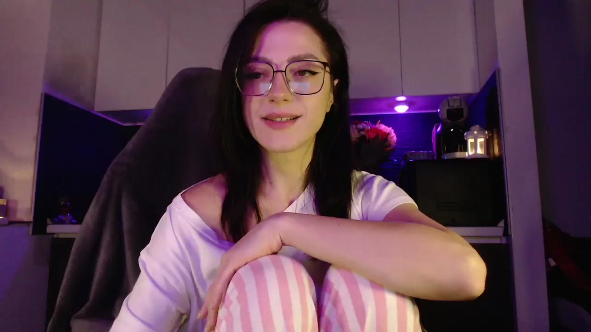 Gallery image thumbnail from Masha____'s myfreecams stream on, 10/19/2024, 24:52 image 2 of 20