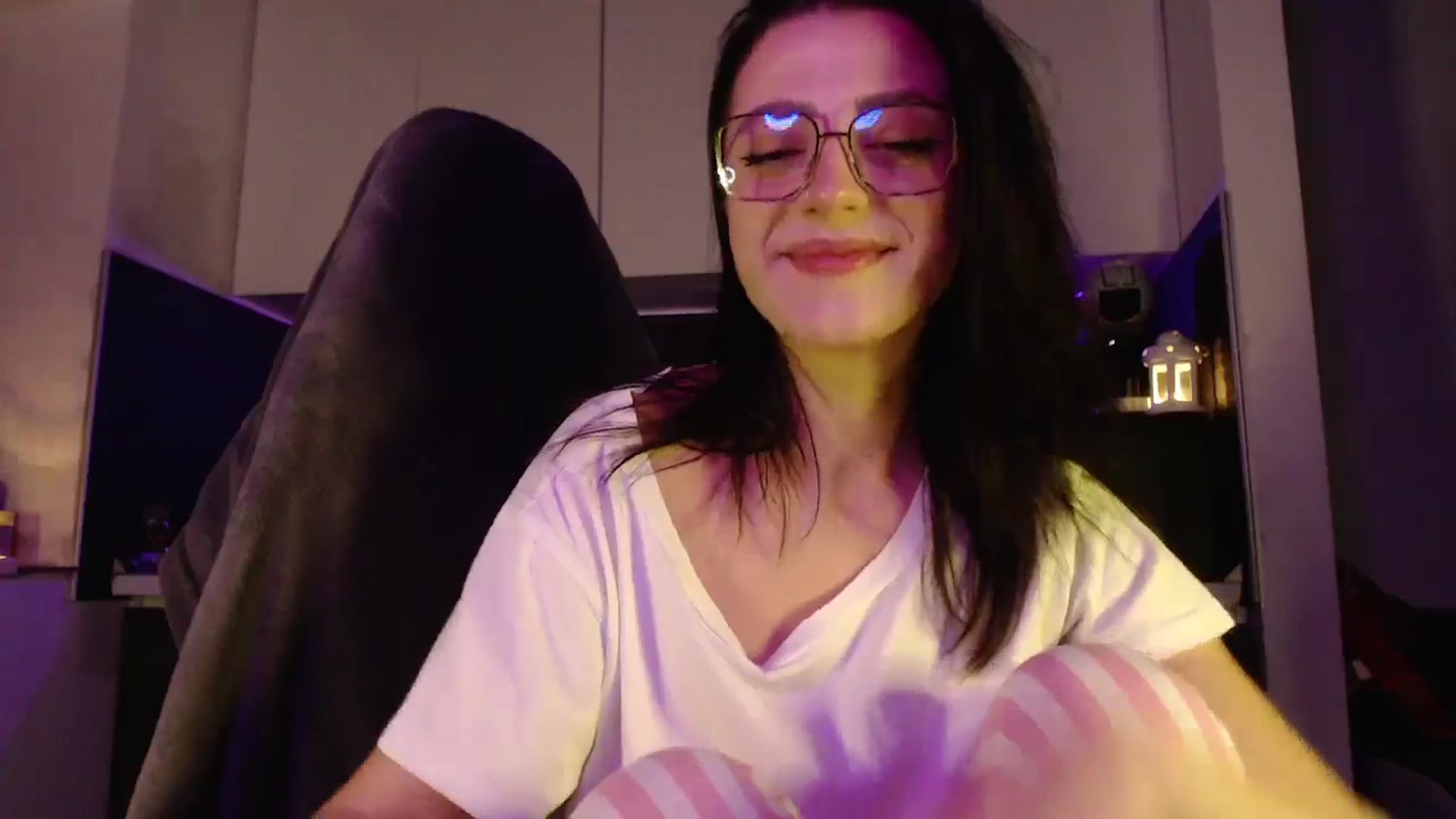 Gallery image thumbnail from Masha____'s myfreecams stream on, 10/19/2024, 24:52 image 6 of 20