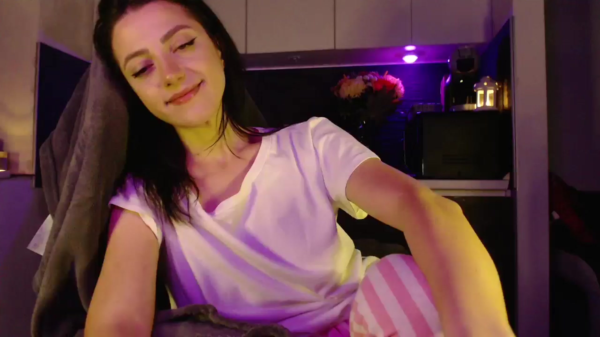 Gallery image thumbnail from Masha____'s myfreecams stream on, 10/19/2024, 24:52 image 8 of 20