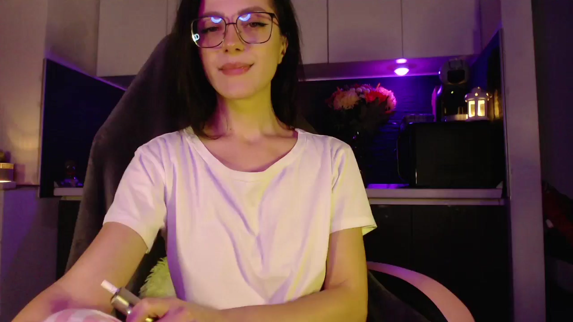 Gallery image thumbnail from Masha____'s myfreecams stream on, 10/19/2024, 24:52 image 18 of 20