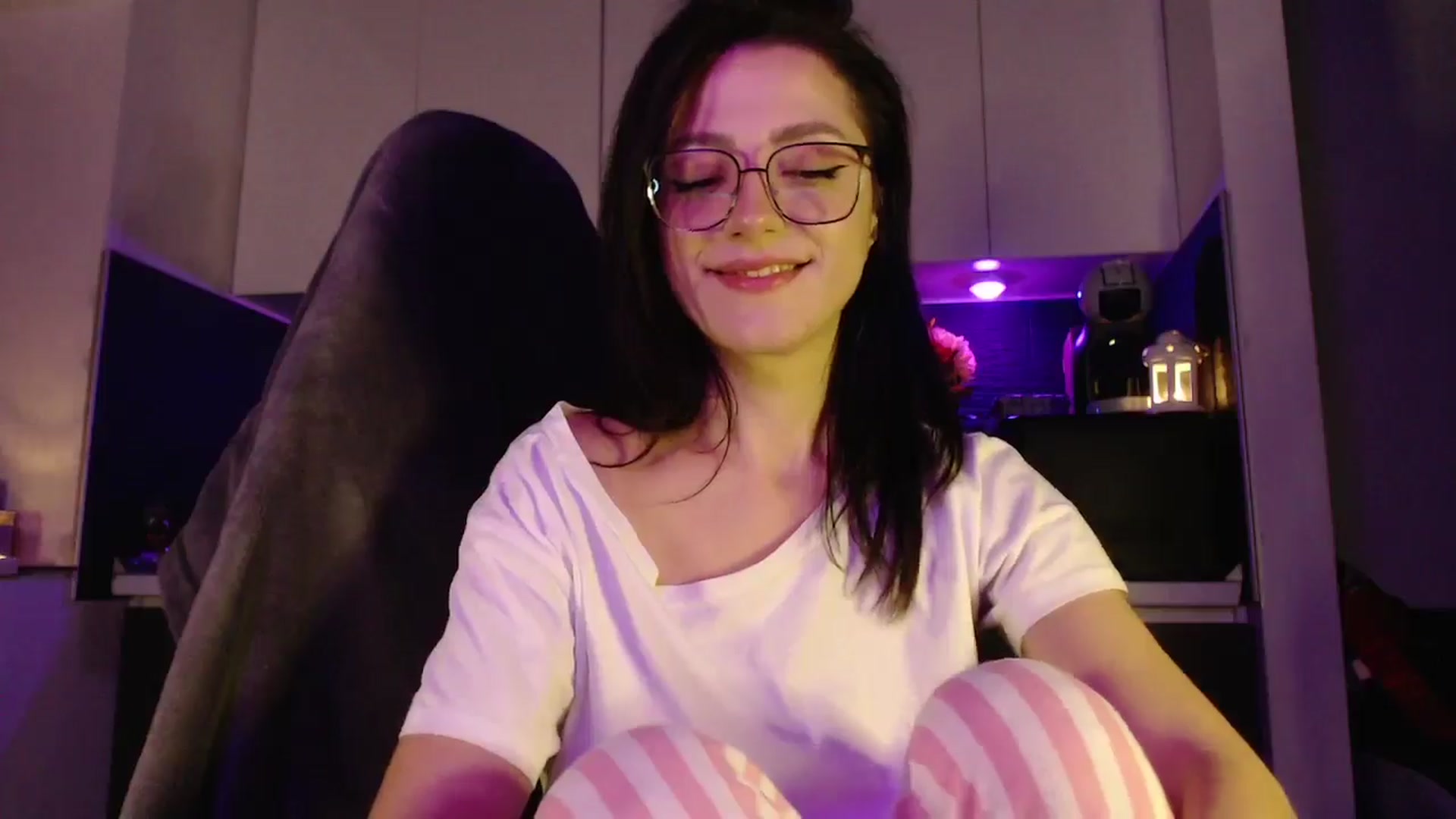 Gallery image thumbnail from Masha____'s myfreecams stream on, 10/19/2024, 24:52 image 5 of 20