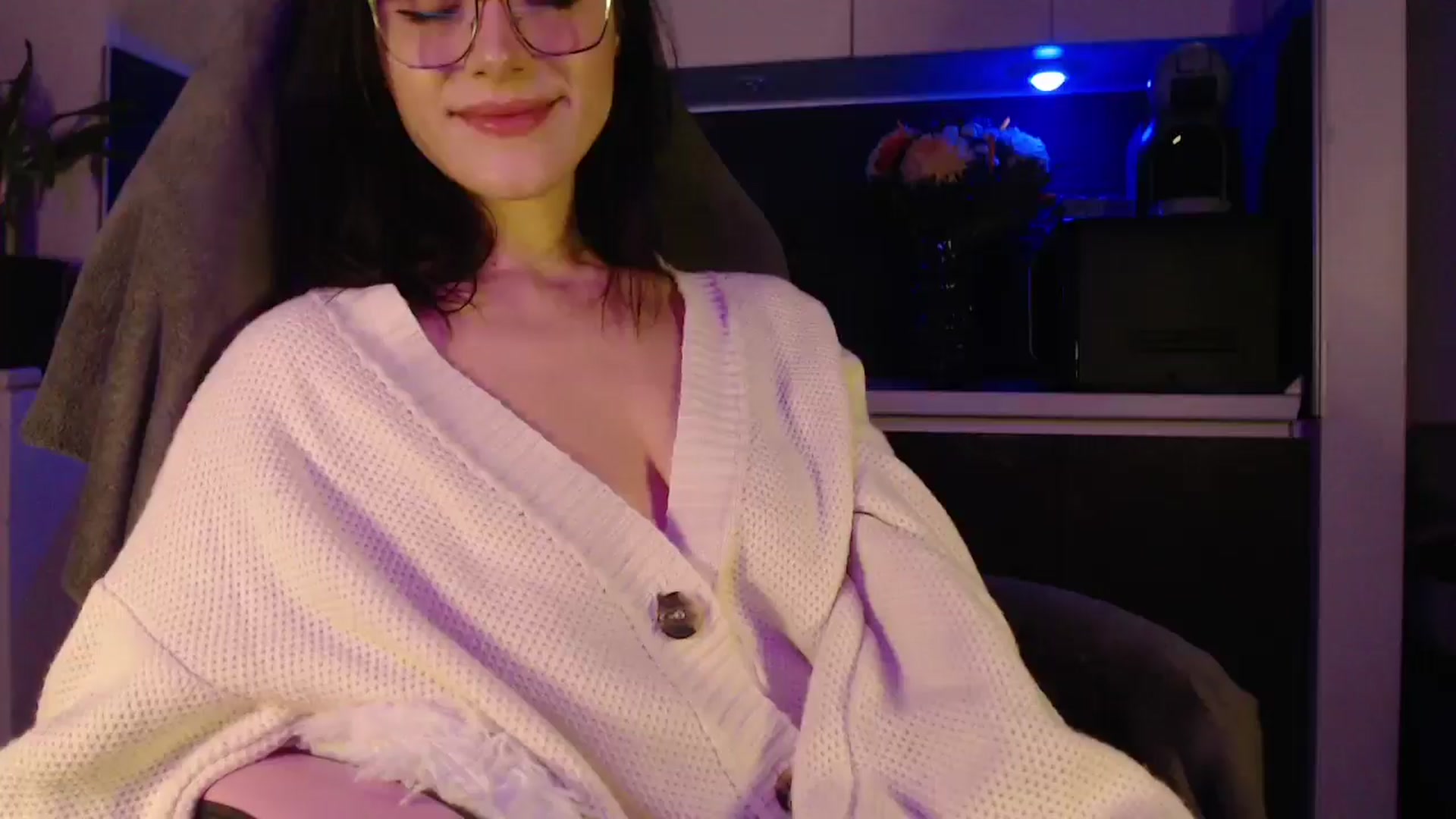 Gallery image thumbnail from Masha____'s myfreecams stream on, 10/20/2024, 24:03 image 13 of 20