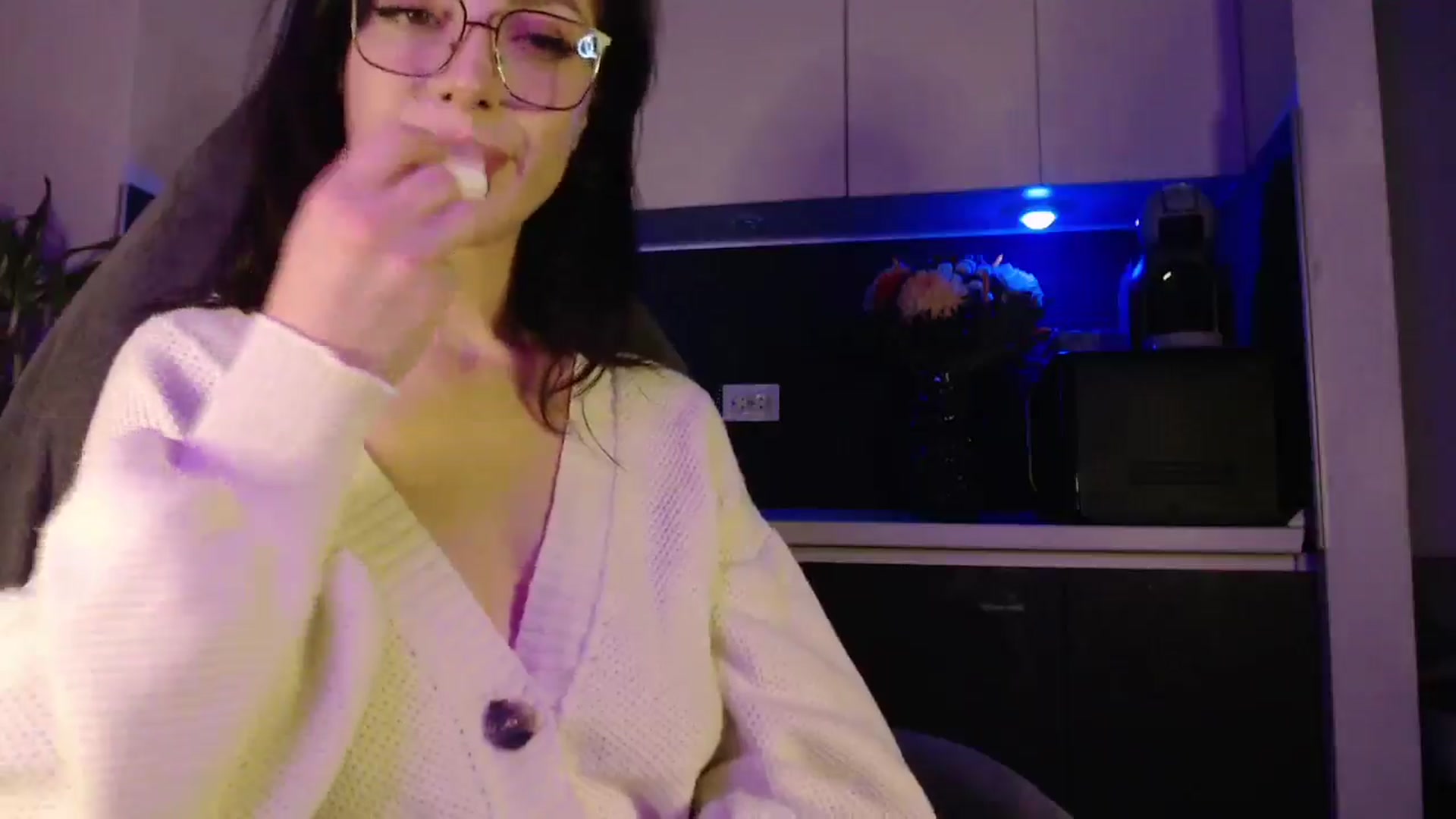Gallery image thumbnail from Masha____'s myfreecams stream on, 10/20/2024, 24:03 image 4 of 20