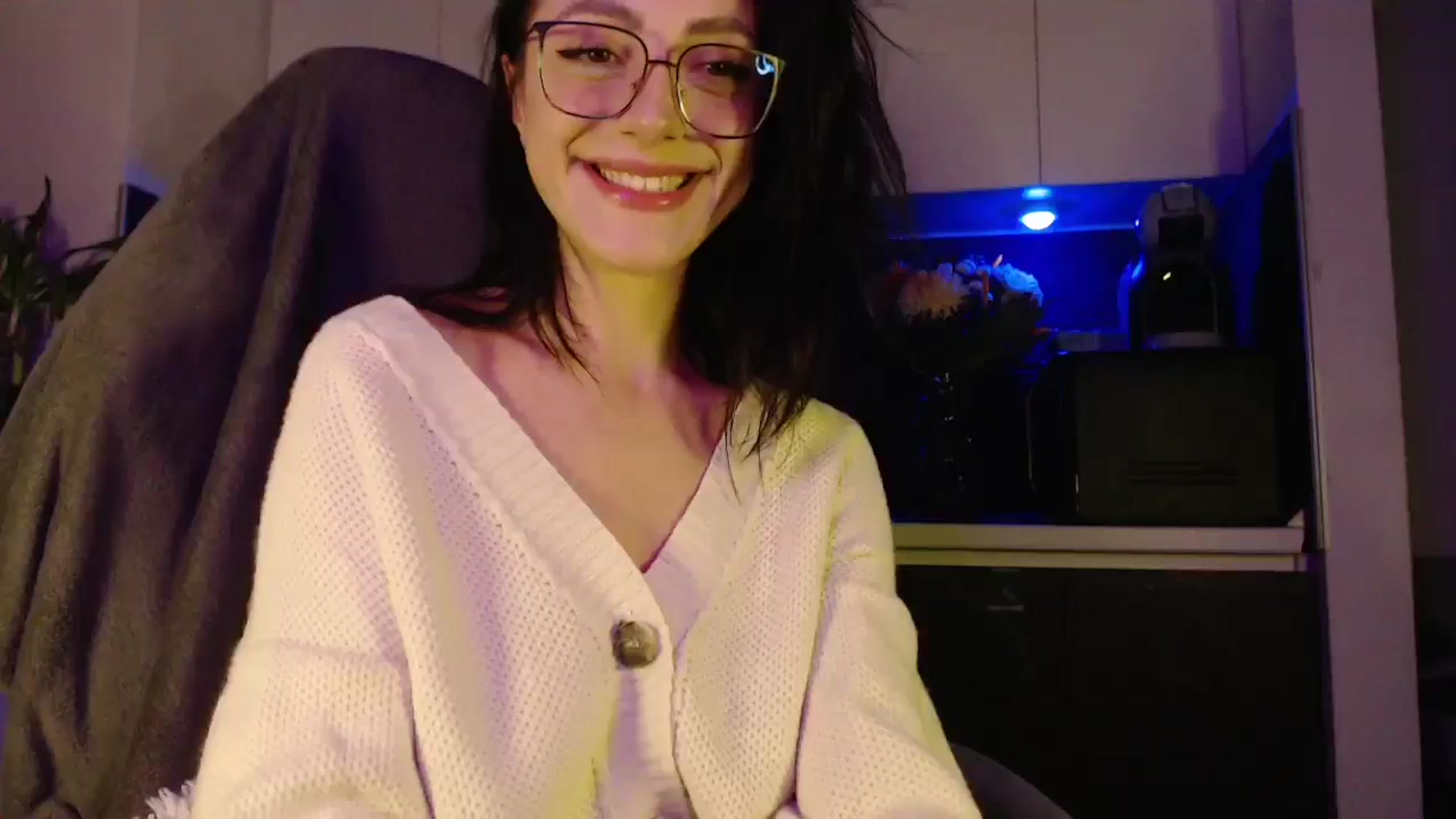 Gallery image thumbnail from Masha____'s myfreecams stream on, 10/20/2024, 24:03 image 6 of 20